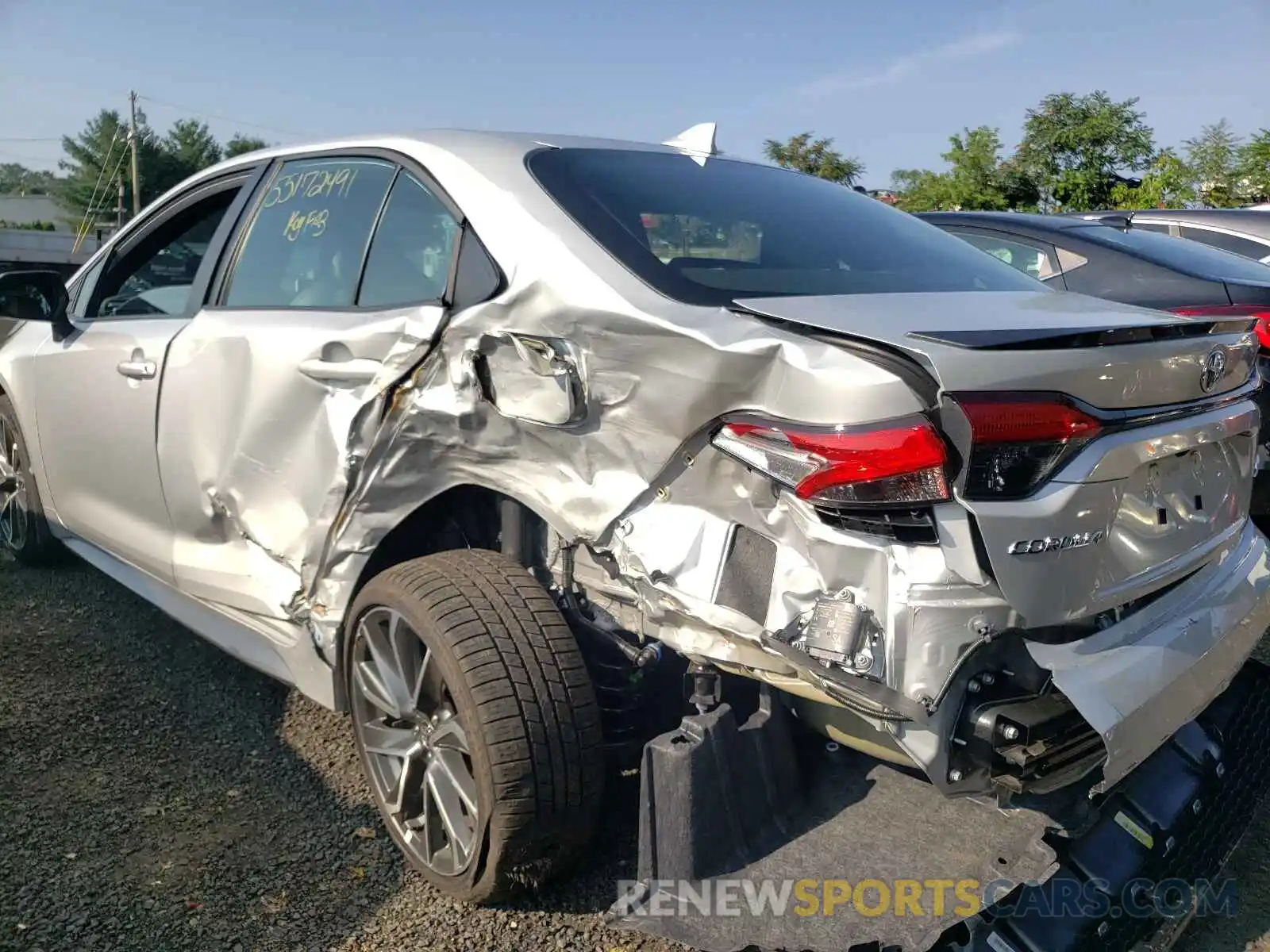 9 Photograph of a damaged car 5YFT4MCE1MP094143 TOYOTA COROLLA 2021