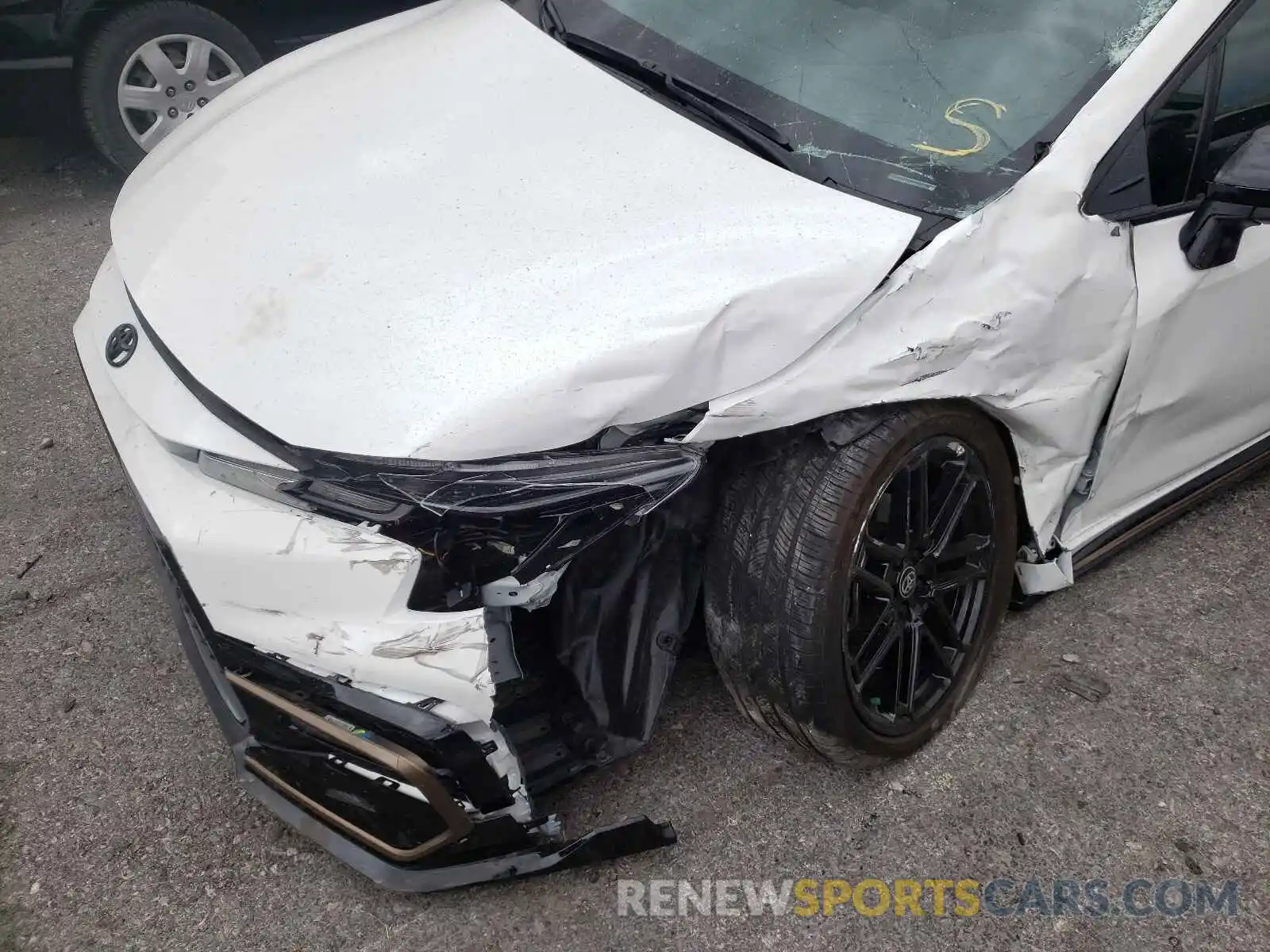 9 Photograph of a damaged car 5YFT4MCE4MP072735 TOYOTA COROLLA 2021