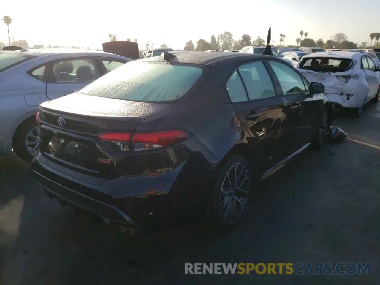 4 Photograph of a damaged car 5YFT4MCE5MP065244 TOYOTA COROLLA 2021