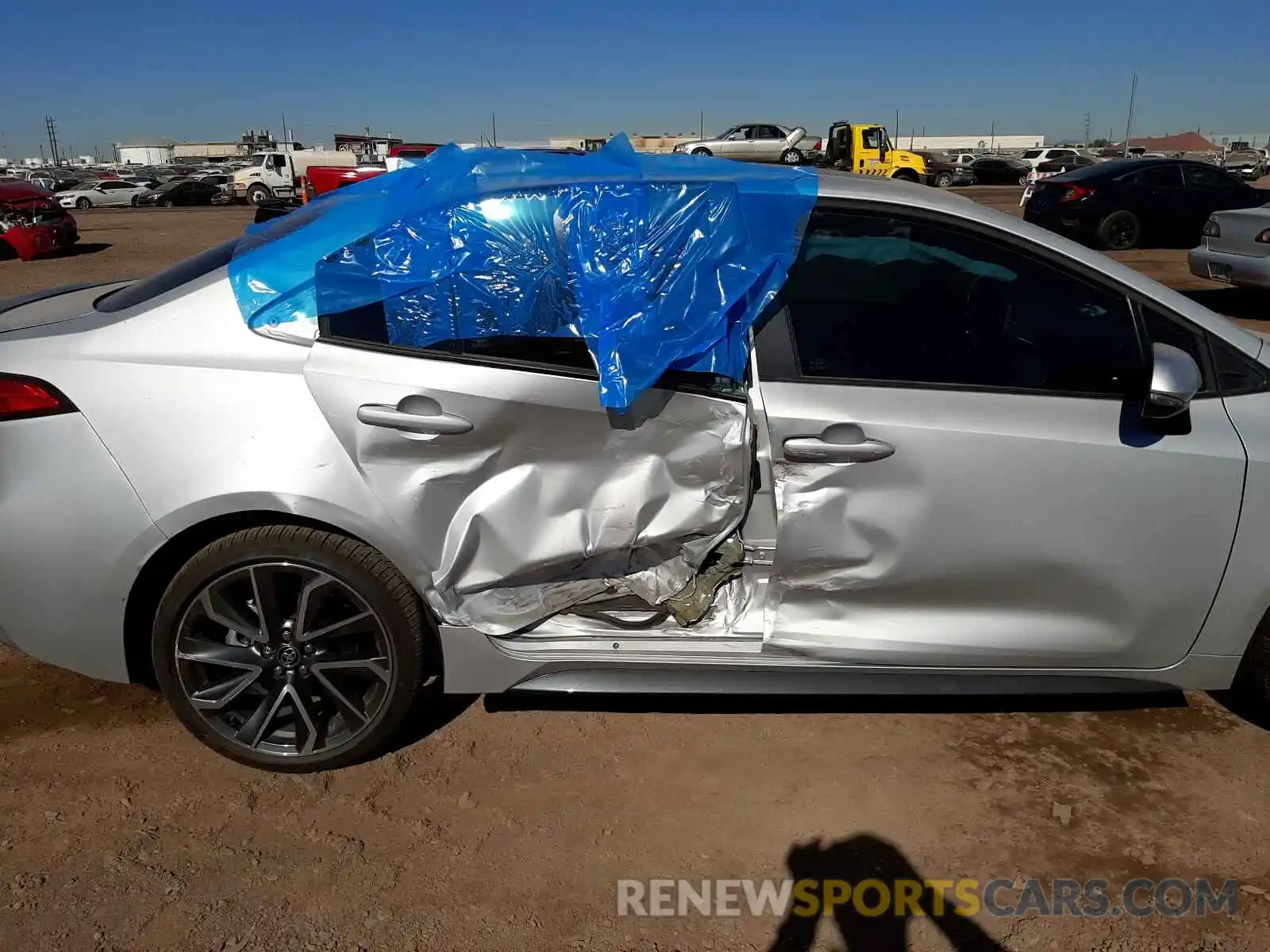 9 Photograph of a damaged car 5YFT4MCE5MP092282 TOYOTA COROLLA 2021