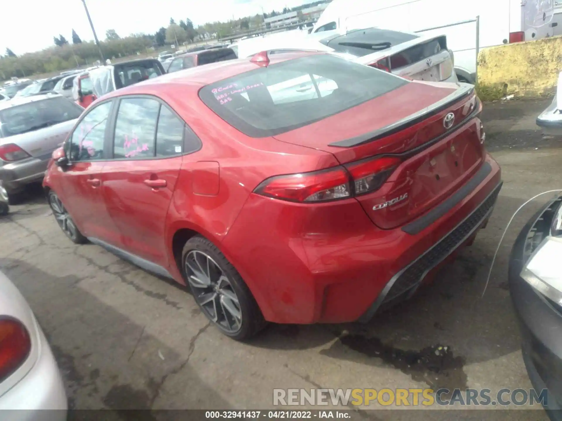 3 Photograph of a damaged car 5YFT4MCE5MP093349 TOYOTA COROLLA 2021