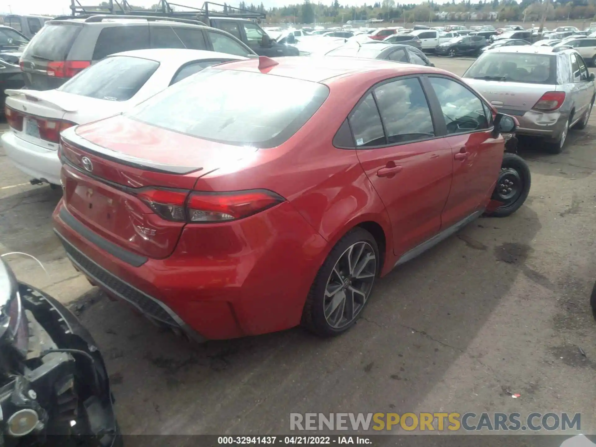 4 Photograph of a damaged car 5YFT4MCE5MP093349 TOYOTA COROLLA 2021