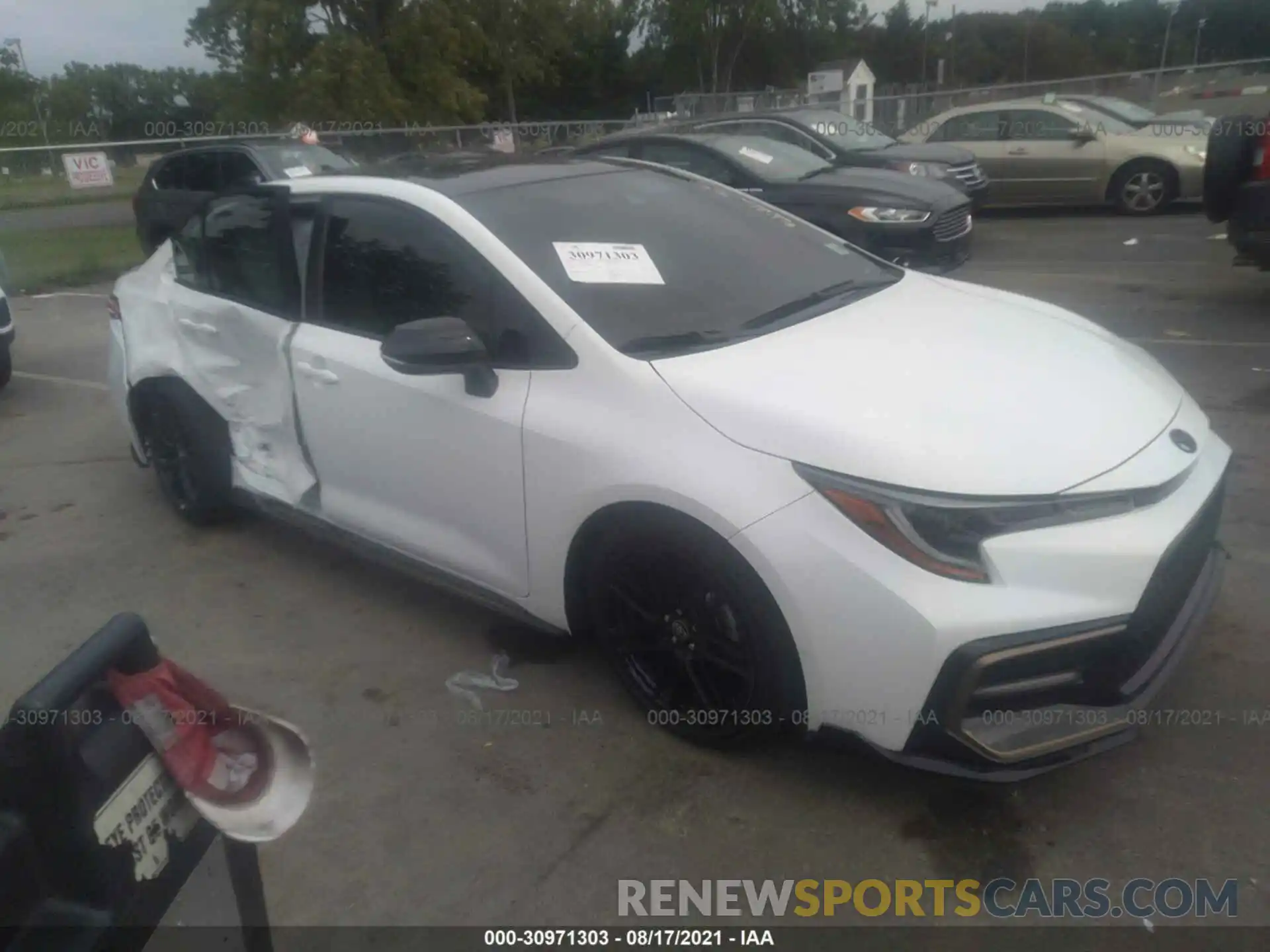 1 Photograph of a damaged car 5YFT4MCE6MP085857 TOYOTA COROLLA 2021