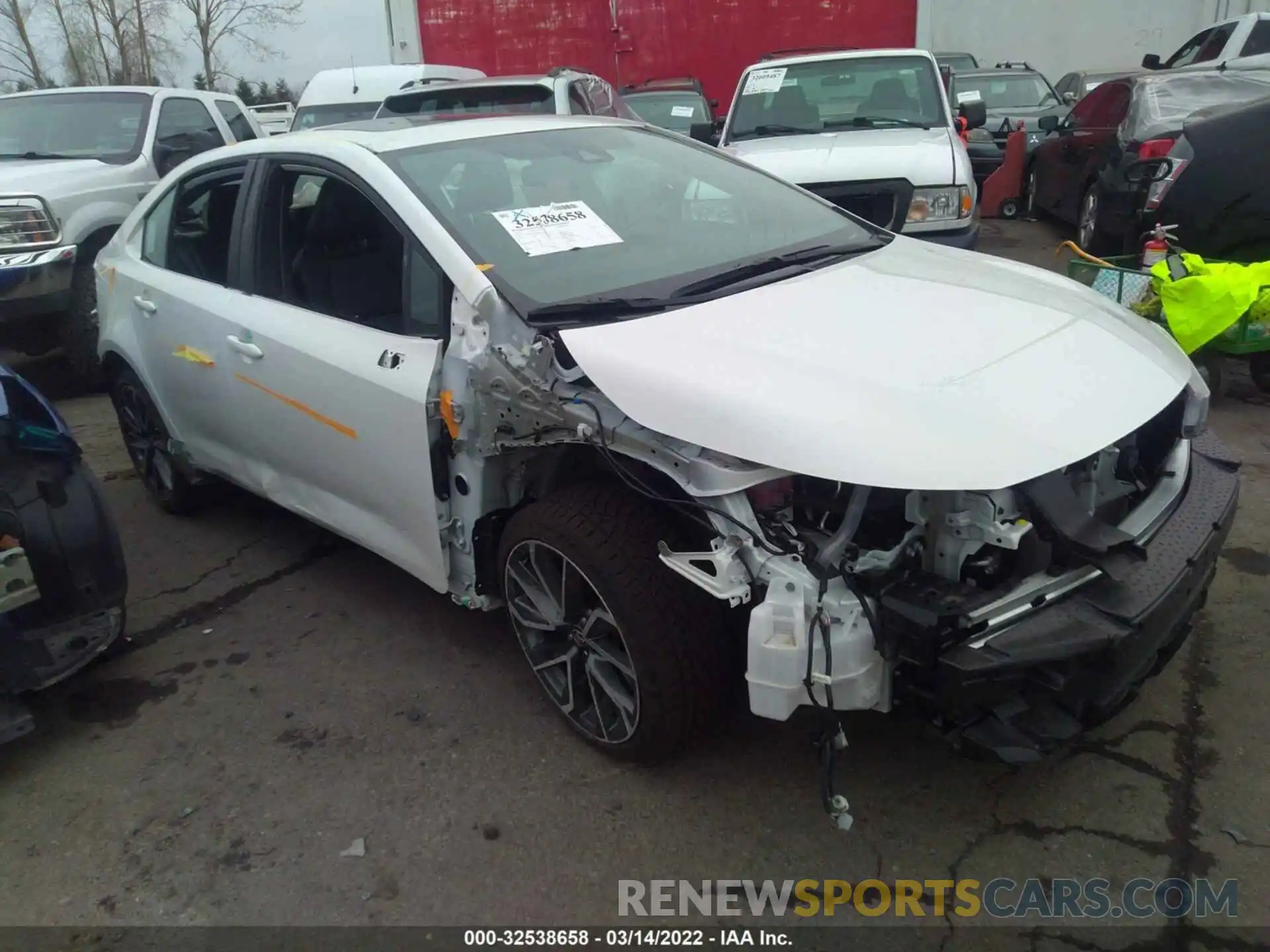 1 Photograph of a damaged car 5YFT4MCE6MP096499 TOYOTA COROLLA 2021