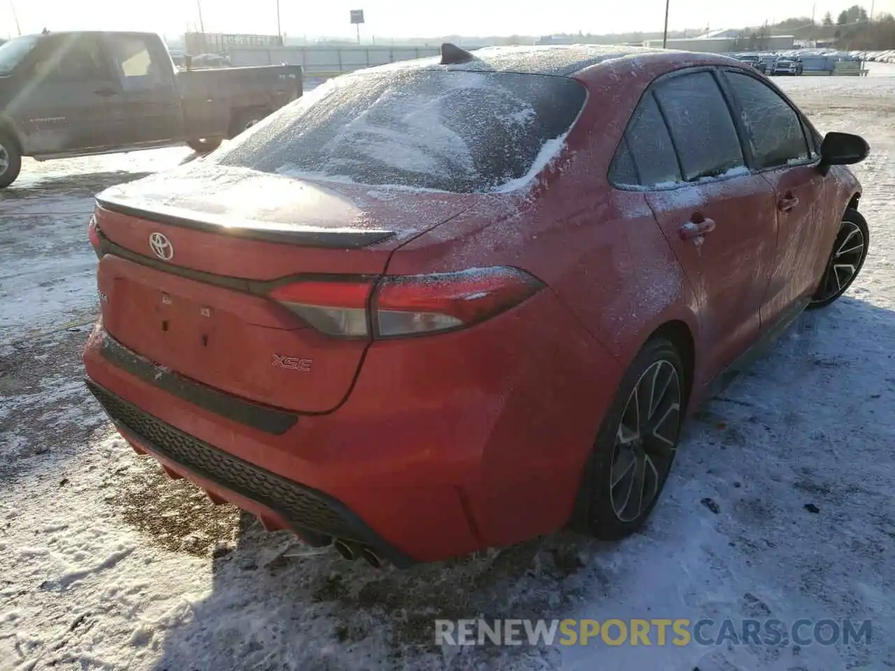 4 Photograph of a damaged car 5YFT4MCE7MP075046 TOYOTA COROLLA 2021