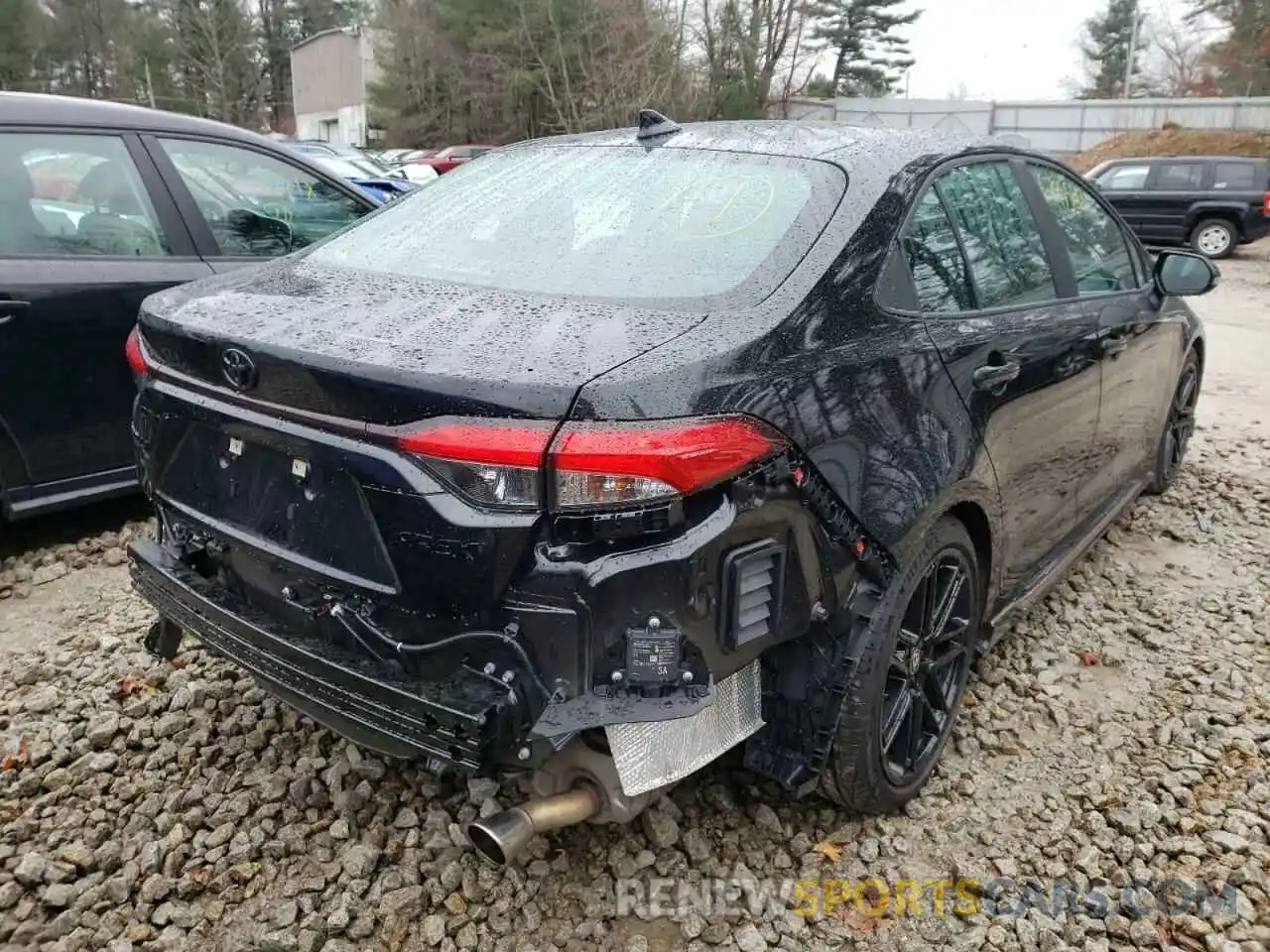 4 Photograph of a damaged car 5YFT4MCE7MP082269 TOYOTA COROLLA 2021