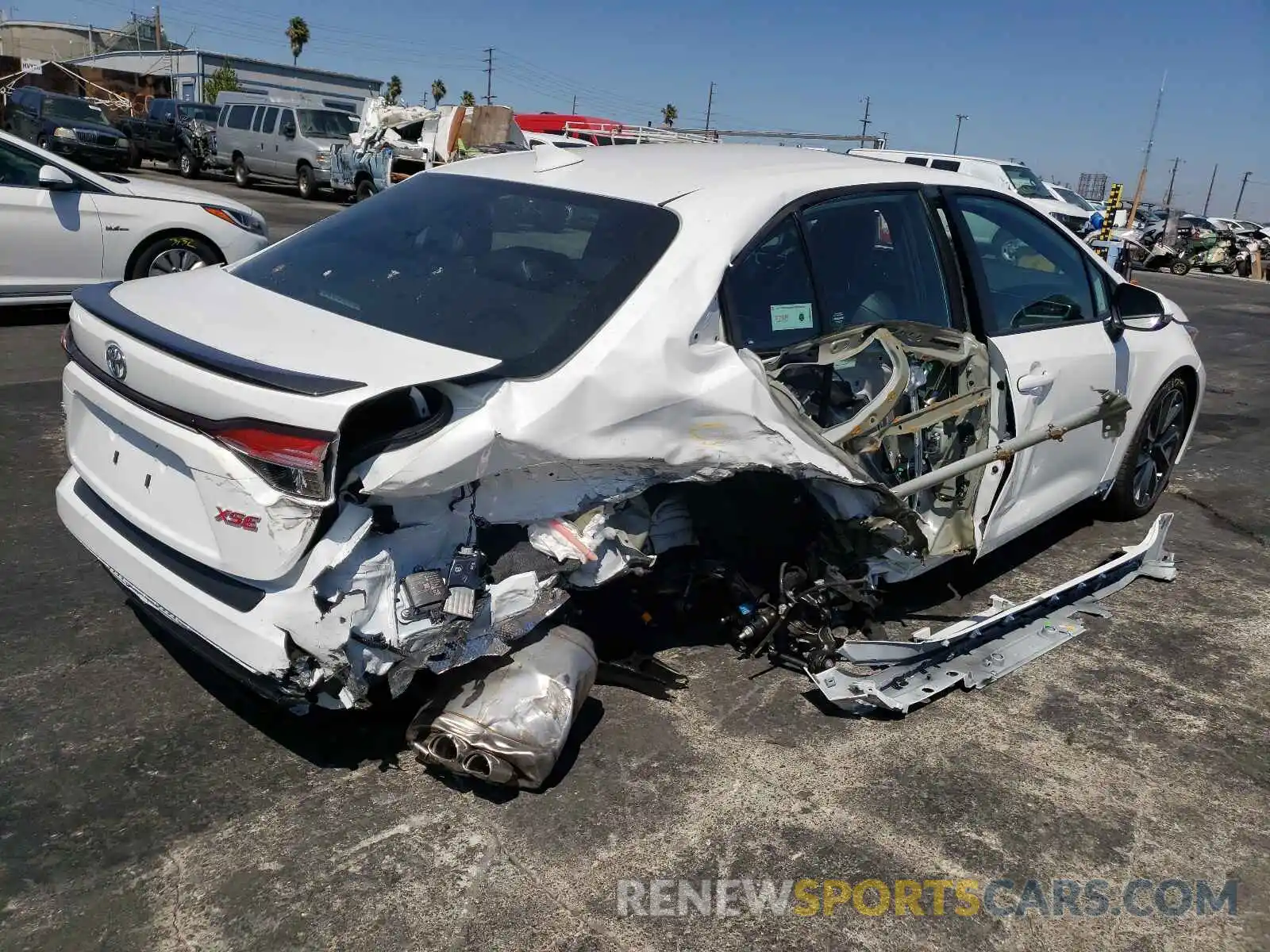 4 Photograph of a damaged car 5YFT4MCE7MP086340 TOYOTA COROLLA 2021