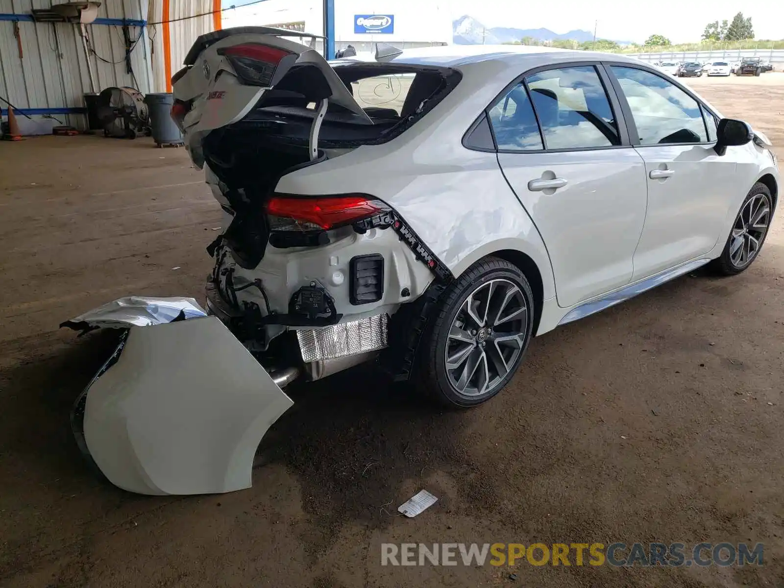 4 Photograph of a damaged car 5YFT4MCE7MP088556 TOYOTA COROLLA 2021