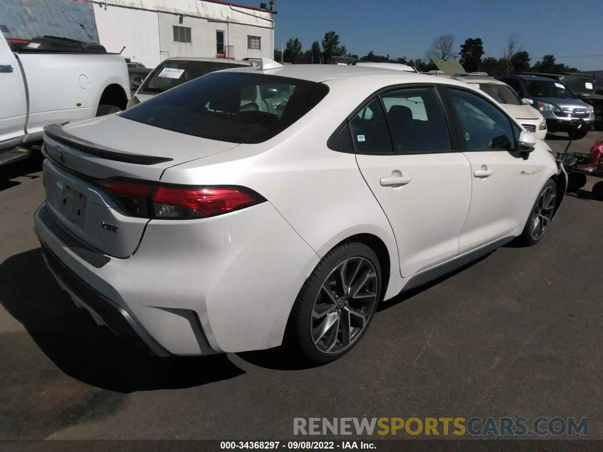 4 Photograph of a damaged car 5YFT4MCE8MP075590 TOYOTA COROLLA 2021