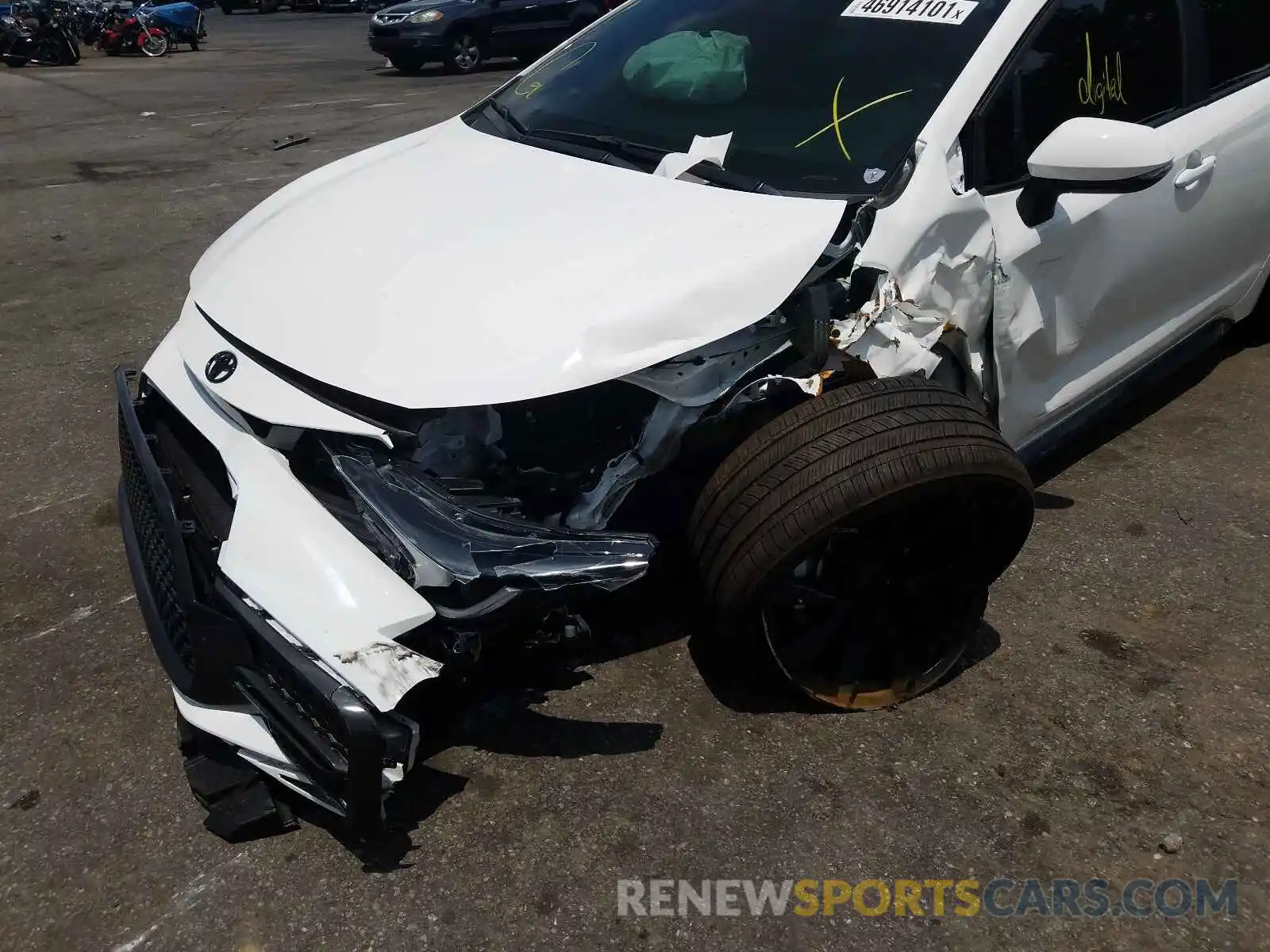 9 Photograph of a damaged car 5YFT4MCE9MP059320 TOYOTA COROLLA 2021