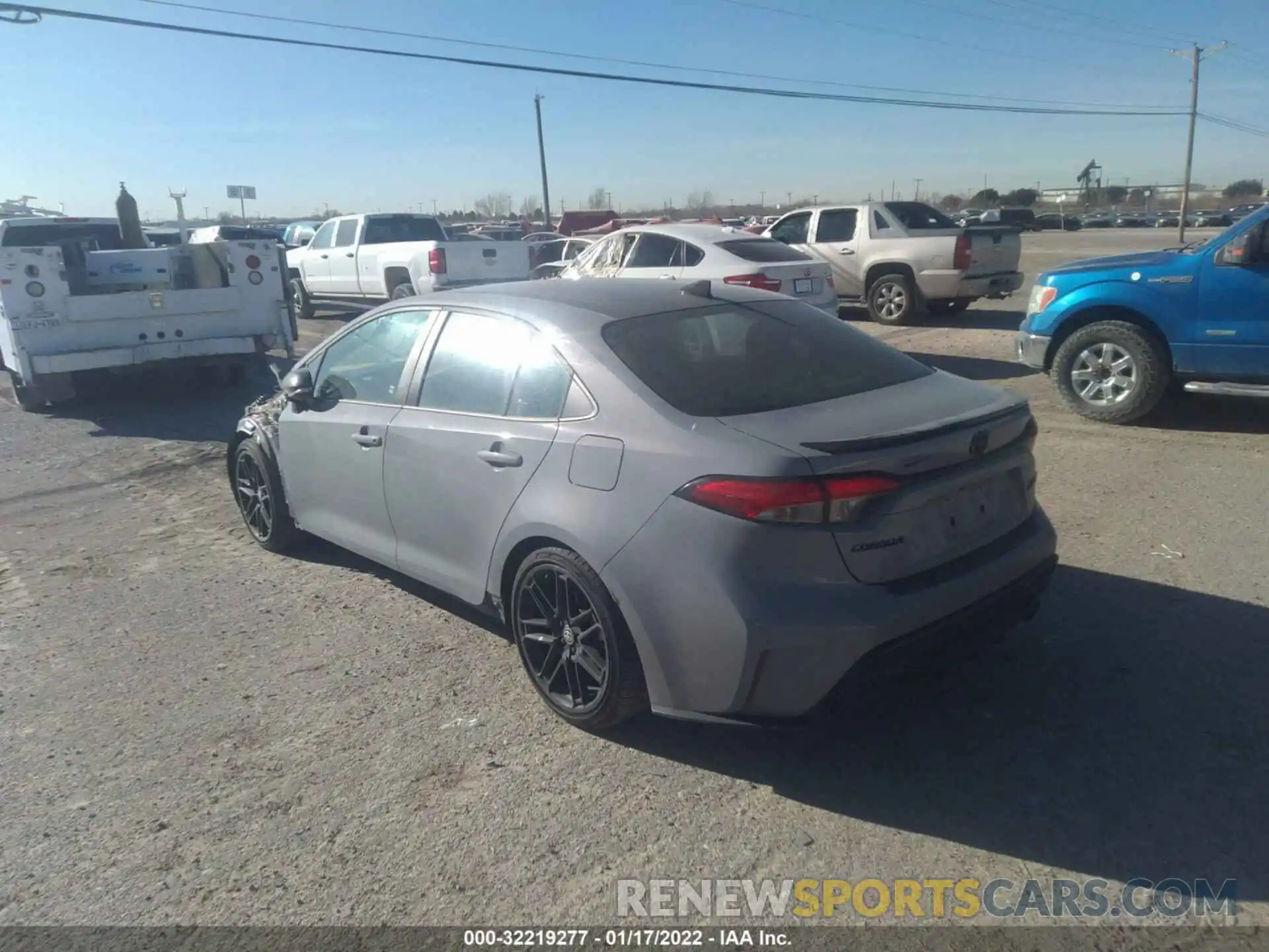 3 Photograph of a damaged car 5YFT4MCE9MP075954 TOYOTA COROLLA 2021