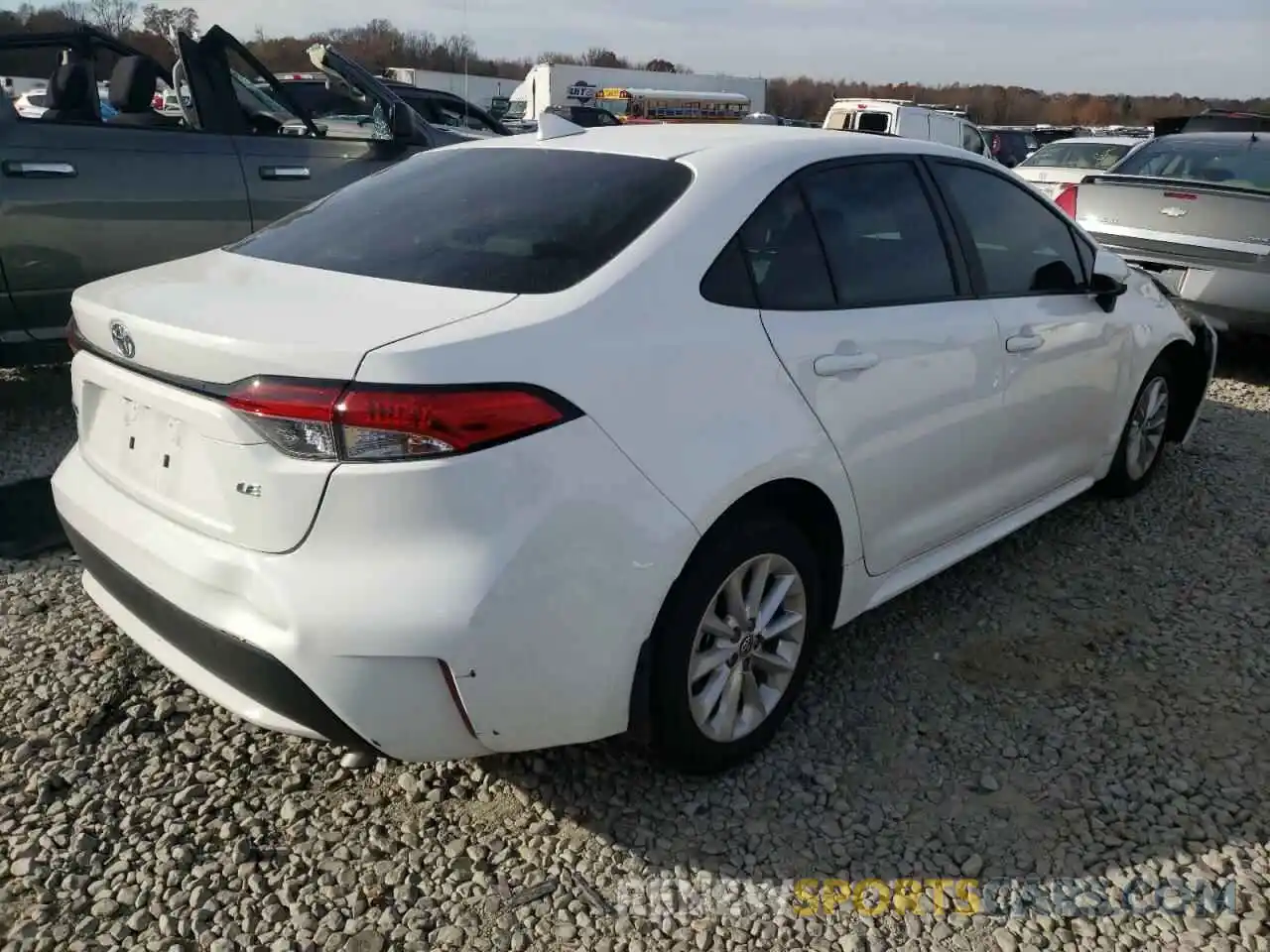 4 Photograph of a damaged car 5YFVPMAE0MP156666 TOYOTA COROLLA 2021