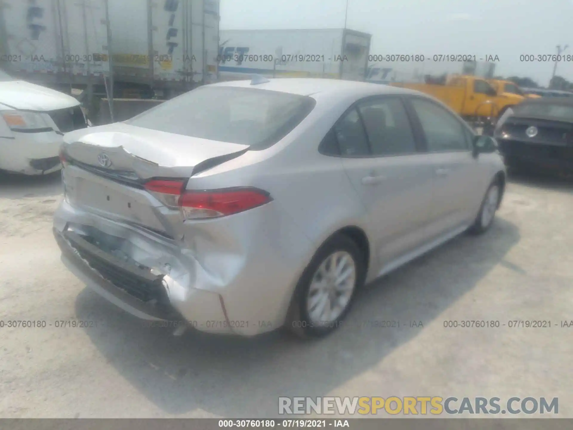 4 Photograph of a damaged car 5YFVPMAE0MP158952 TOYOTA COROLLA 2021