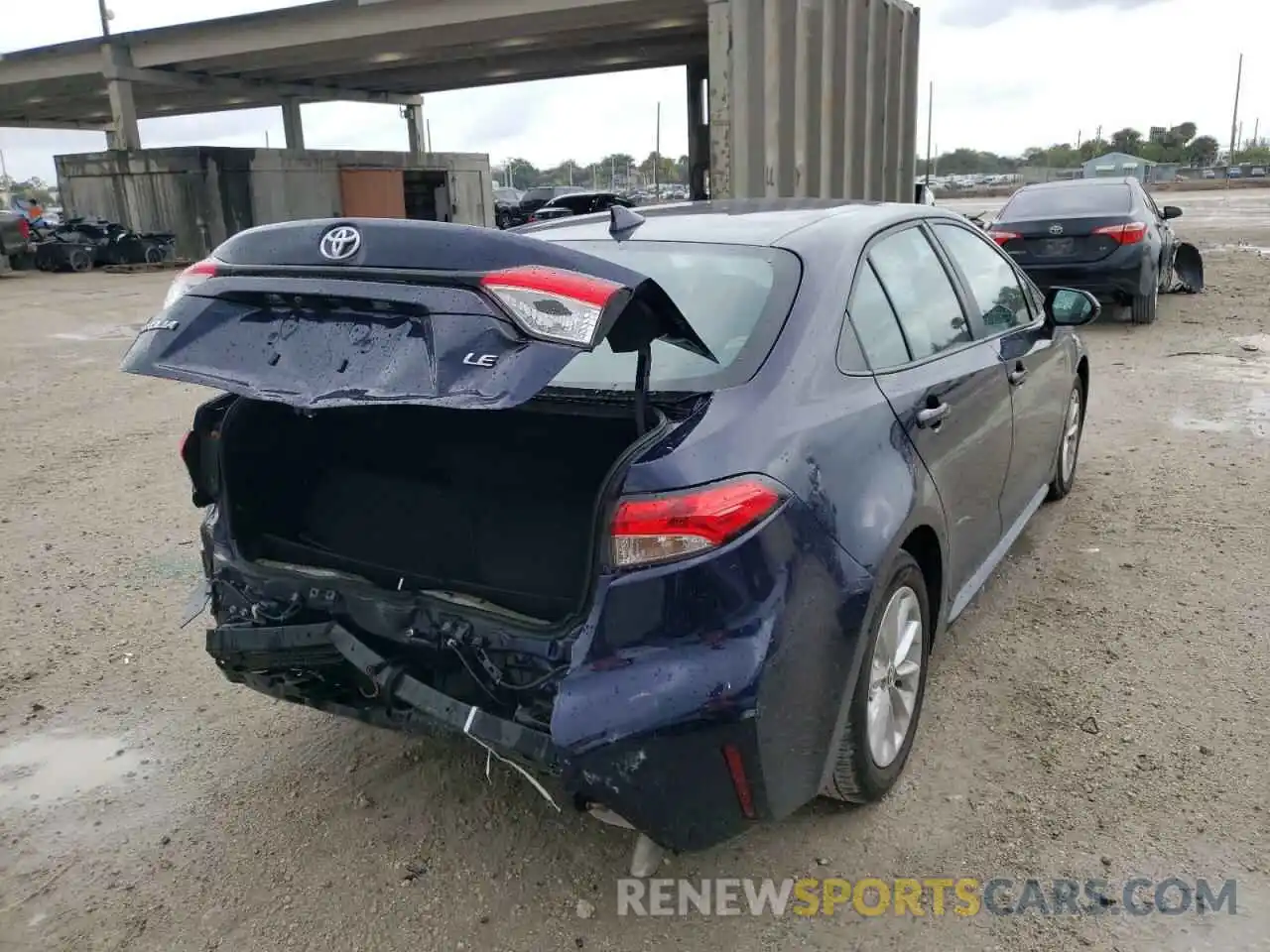 4 Photograph of a damaged car 5YFVPMAE2MP208430 TOYOTA COROLLA 2021