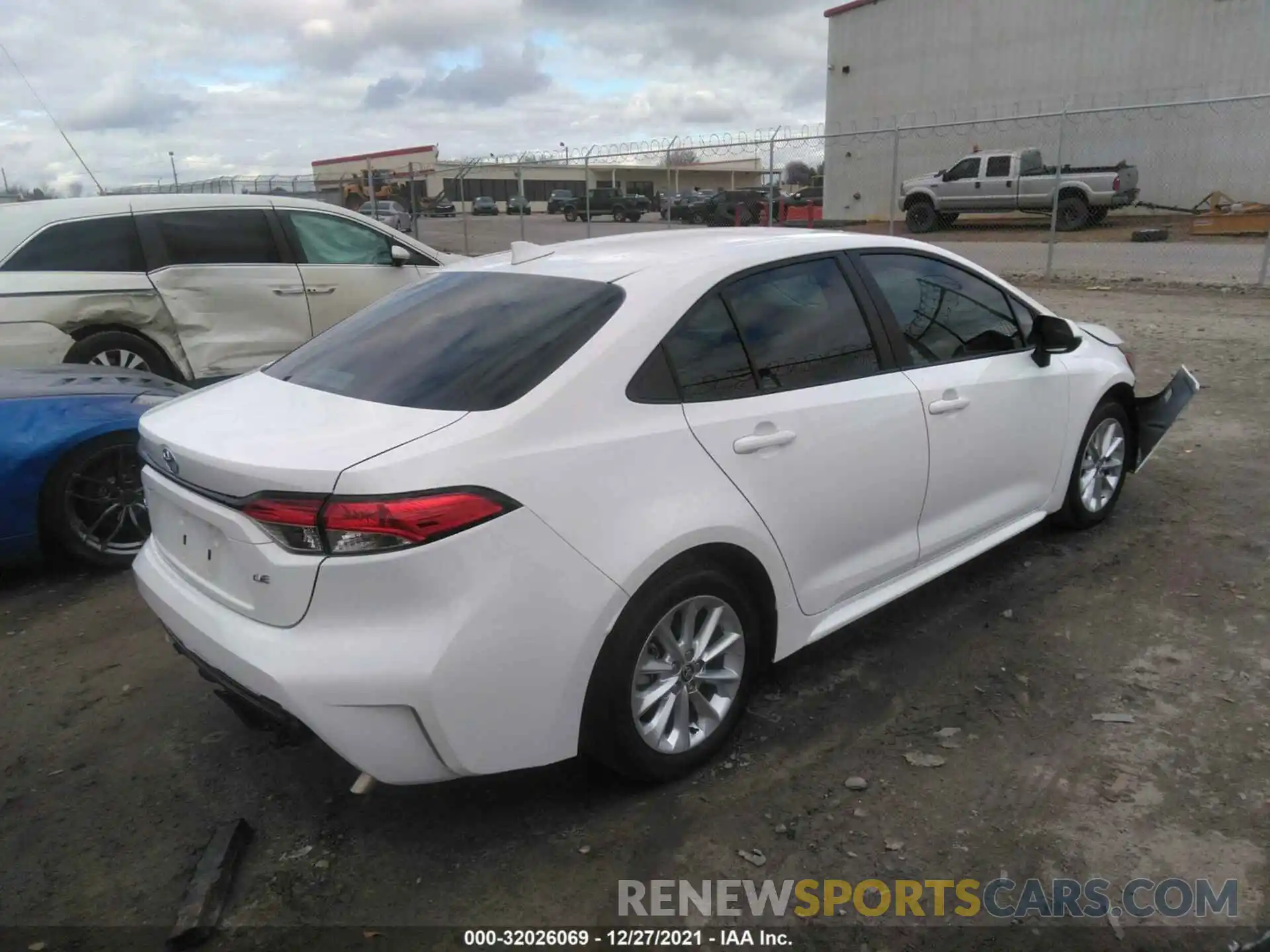 4 Photograph of a damaged car 5YFVPMAE2MP251536 TOYOTA COROLLA 2021