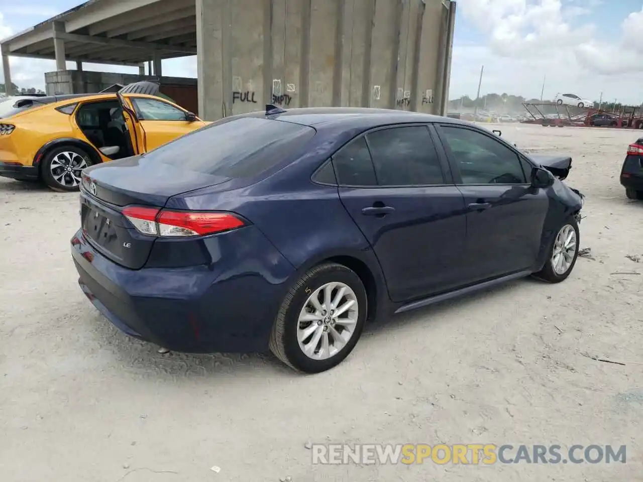 4 Photograph of a damaged car 5YFVPMAE3MP258608 TOYOTA COROLLA 2021