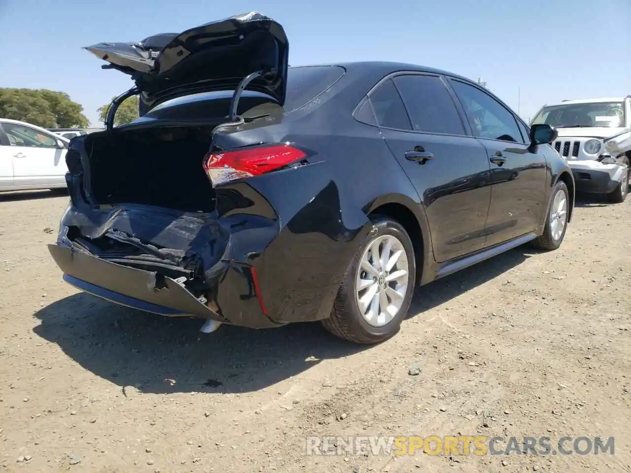 4 Photograph of a damaged car 5YFVPMAE5MP239123 TOYOTA COROLLA 2021