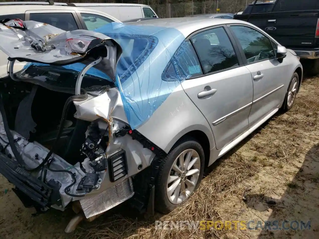 4 Photograph of a damaged car 5YFVPMAE5MP249408 TOYOTA COROLLA 2021