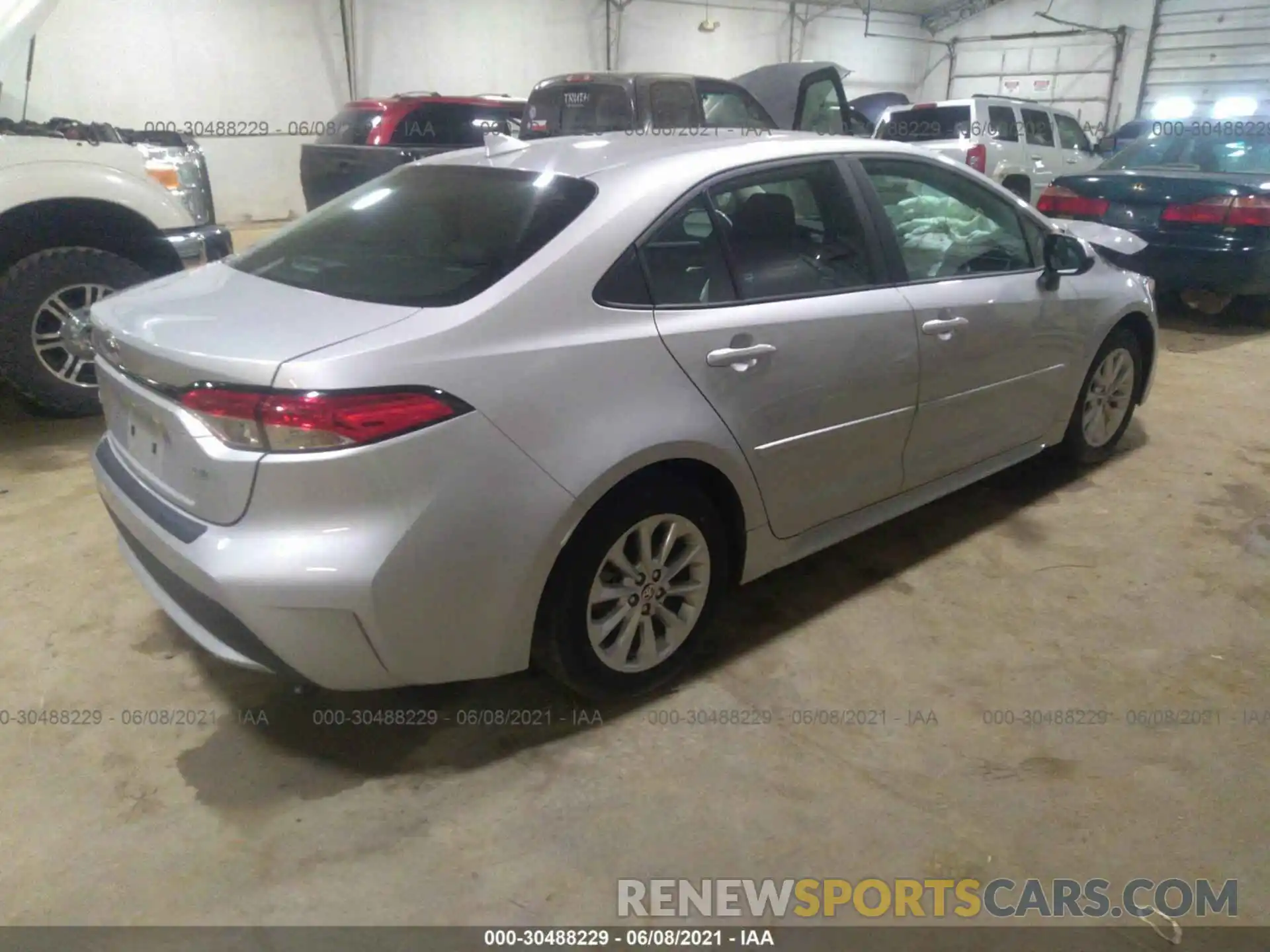 4 Photograph of a damaged car 5YFVPMAE8MP178270 TOYOTA COROLLA 2021