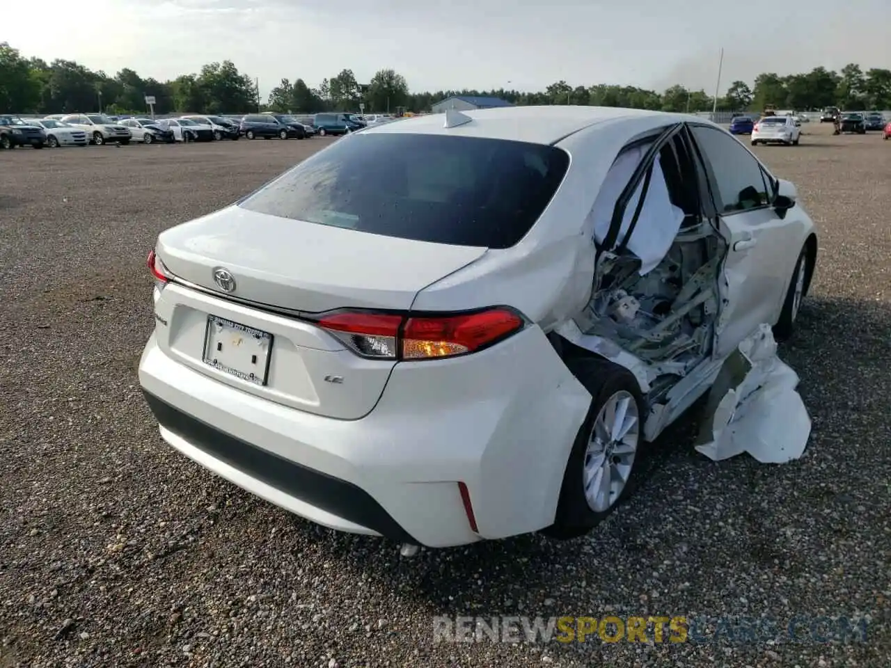 4 Photograph of a damaged car 5YFVPMAEXMP193286 TOYOTA COROLLA 2021