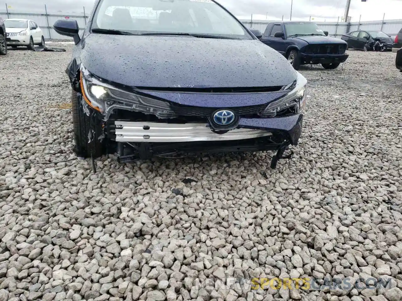 9 Photograph of a damaged car JTDEAMDE0MJ002623 TOYOTA COROLLA 2021