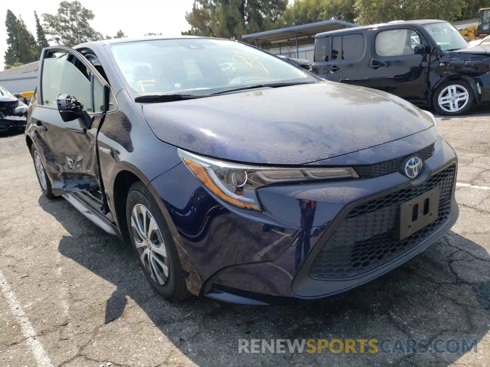 1 Photograph of a damaged car JTDEAMDE0MJ003061 TOYOTA COROLLA 2021