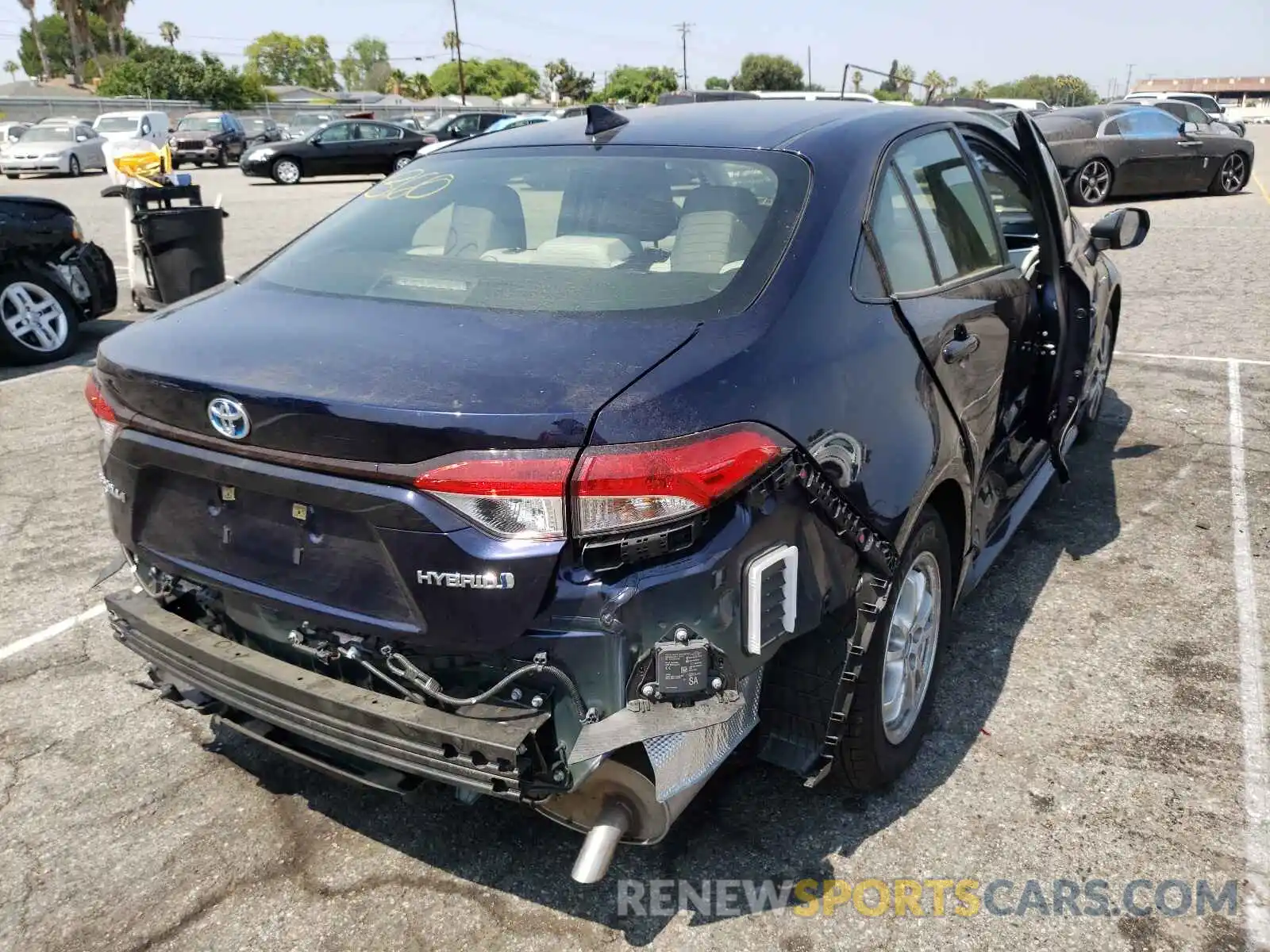 4 Photograph of a damaged car JTDEAMDE0MJ003061 TOYOTA COROLLA 2021