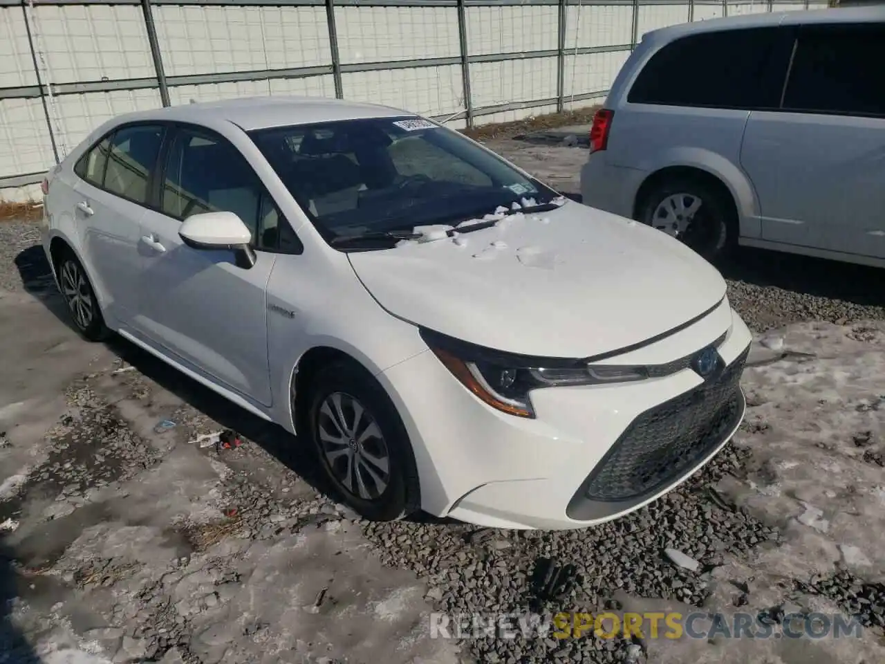 1 Photograph of a damaged car JTDEAMDE0MJ003898 TOYOTA COROLLA 2021