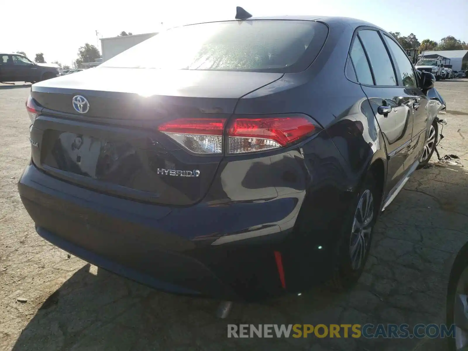 4 Photograph of a damaged car JTDEAMDE0MJ008308 TOYOTA COROLLA 2021