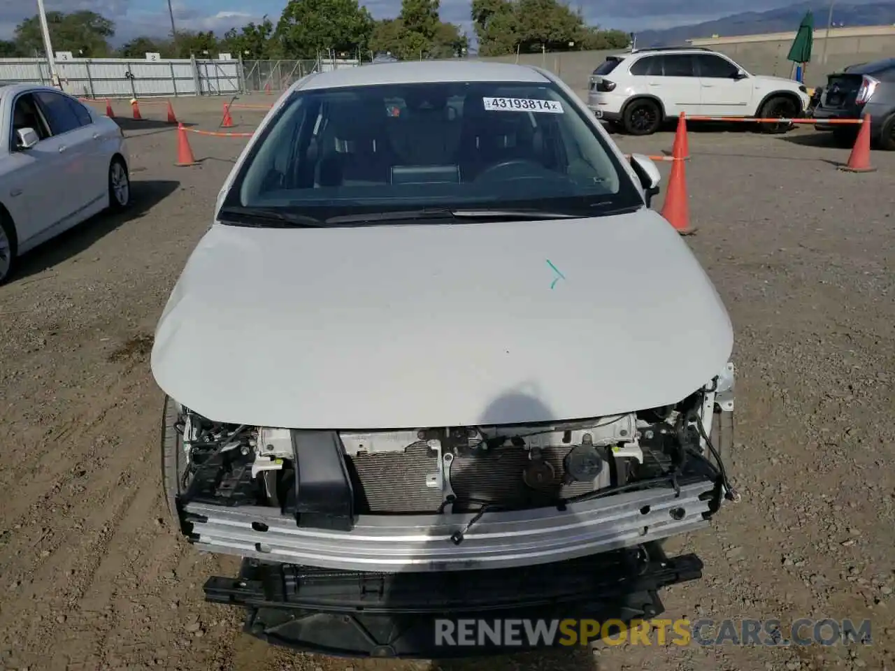 5 Photograph of a damaged car JTDEAMDE0MJ008549 TOYOTA COROLLA 2021