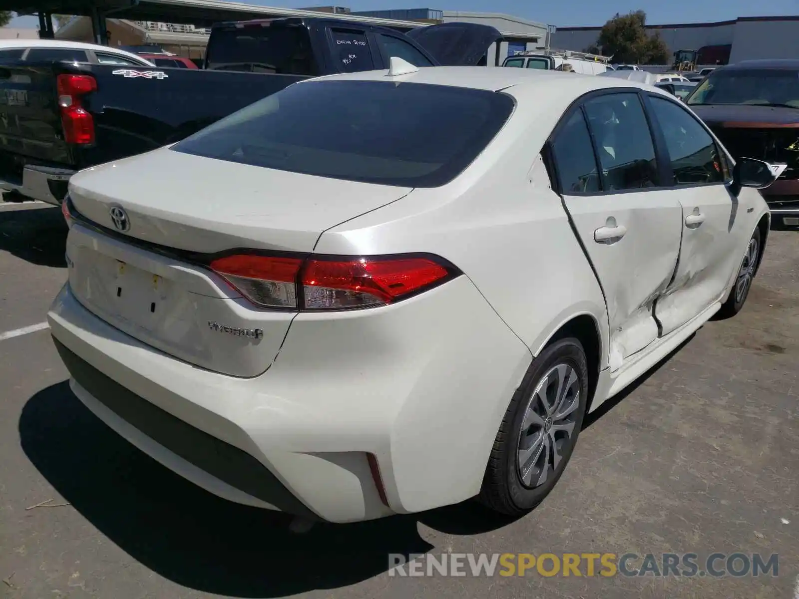 4 Photograph of a damaged car JTDEAMDE0MJ018482 TOYOTA COROLLA 2021