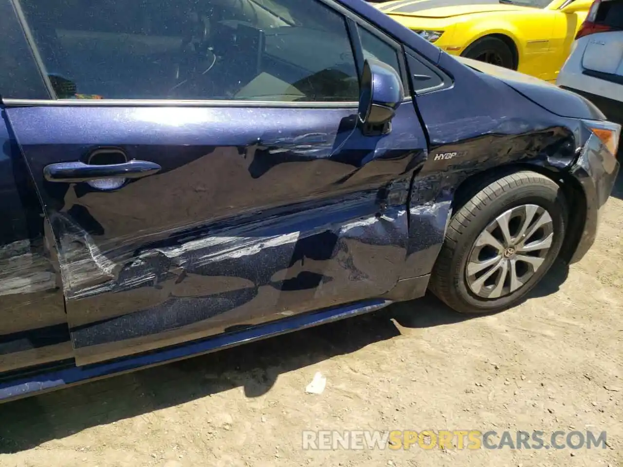 9 Photograph of a damaged car JTDEAMDE0MJ019762 TOYOTA COROLLA 2021