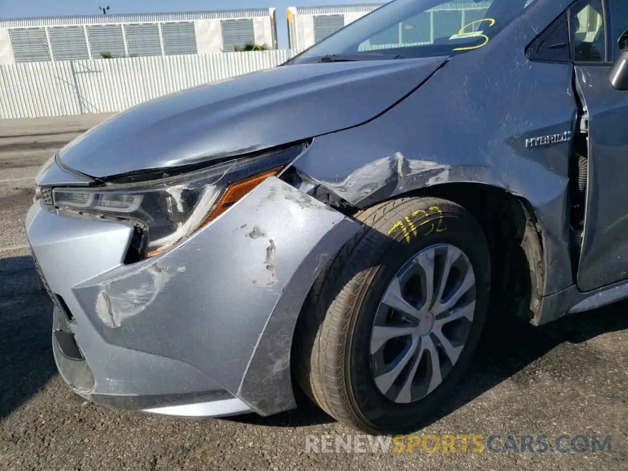 9 Photograph of a damaged car JTDEAMDE0MJ027537 TOYOTA COROLLA 2021