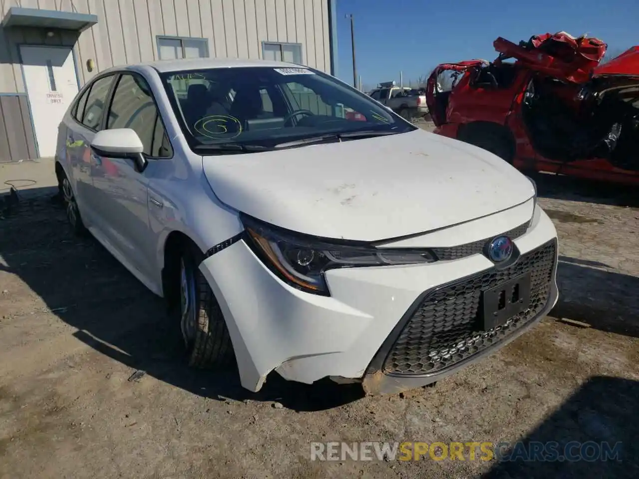 1 Photograph of a damaged car JTDEAMDE0MJ030373 TOYOTA COROLLA 2021