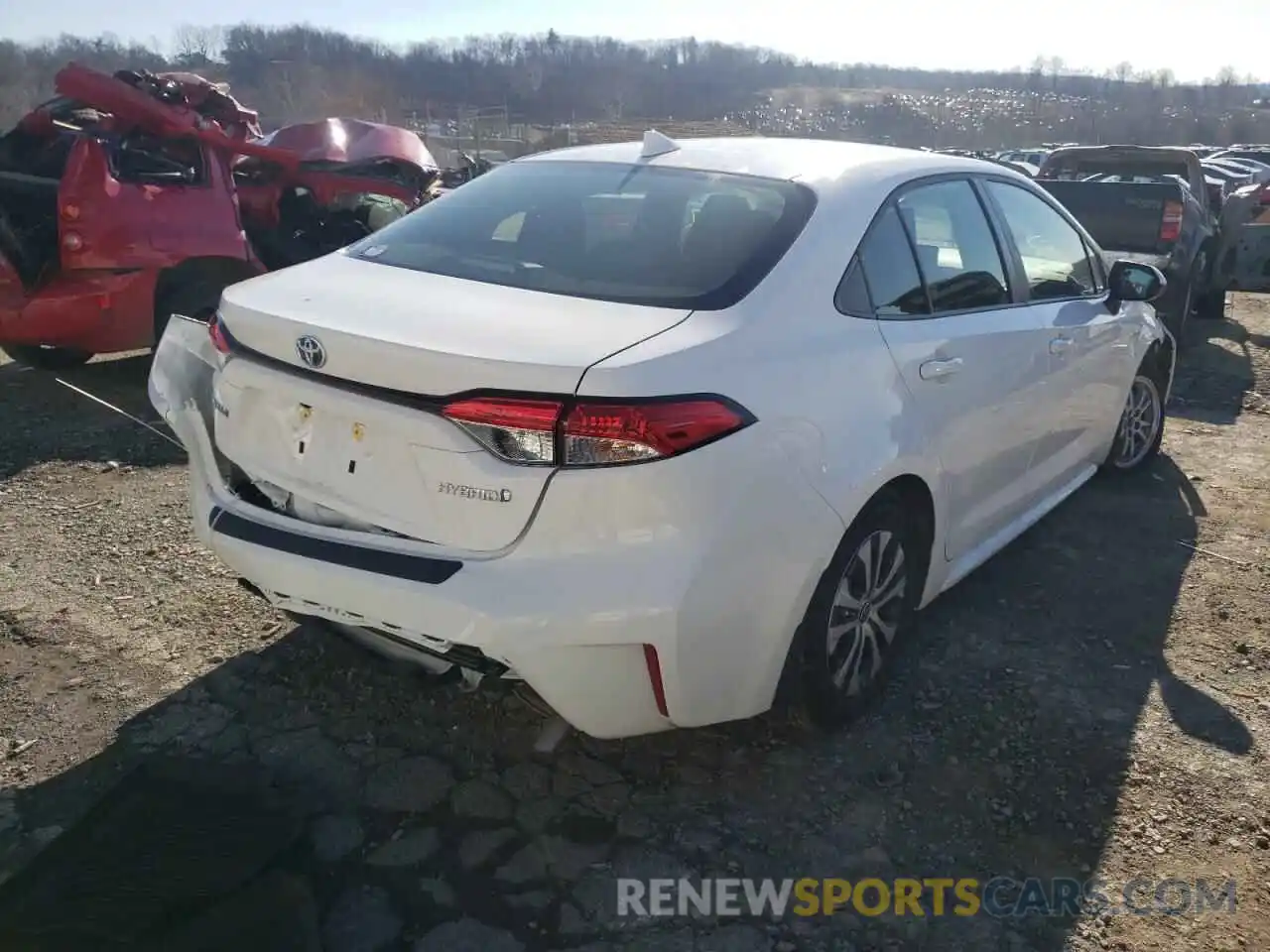 4 Photograph of a damaged car JTDEAMDE0MJ030373 TOYOTA COROLLA 2021