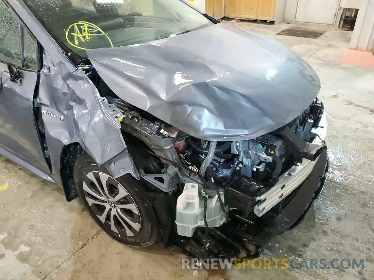 9 Photograph of a damaged car JTDEAMDE0MJ032298 TOYOTA COROLLA 2021