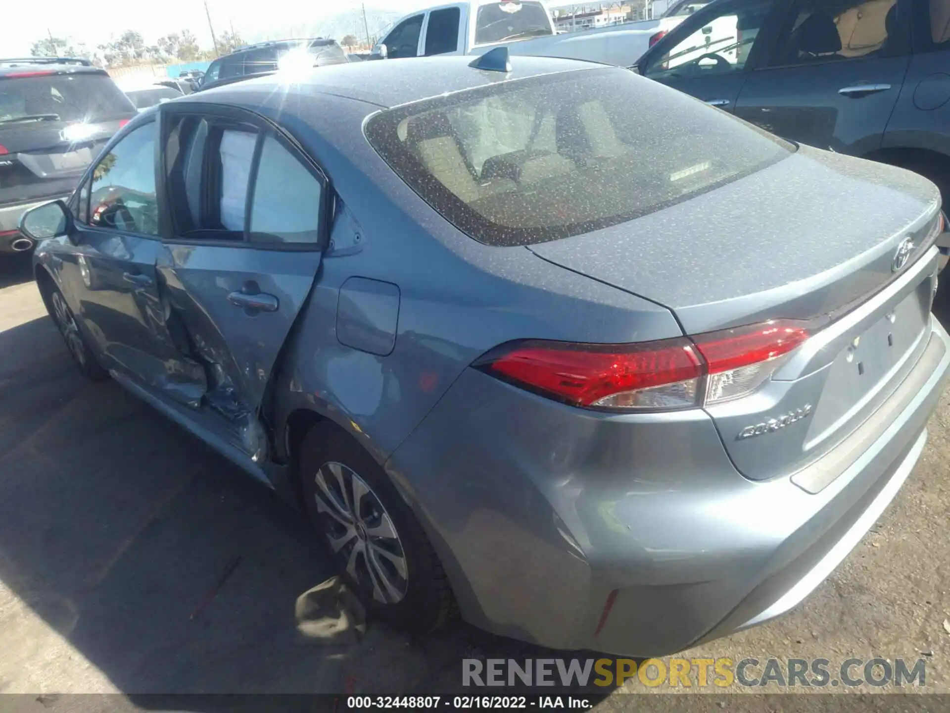 3 Photograph of a damaged car JTDEAMDE0MJ032706 TOYOTA COROLLA 2021