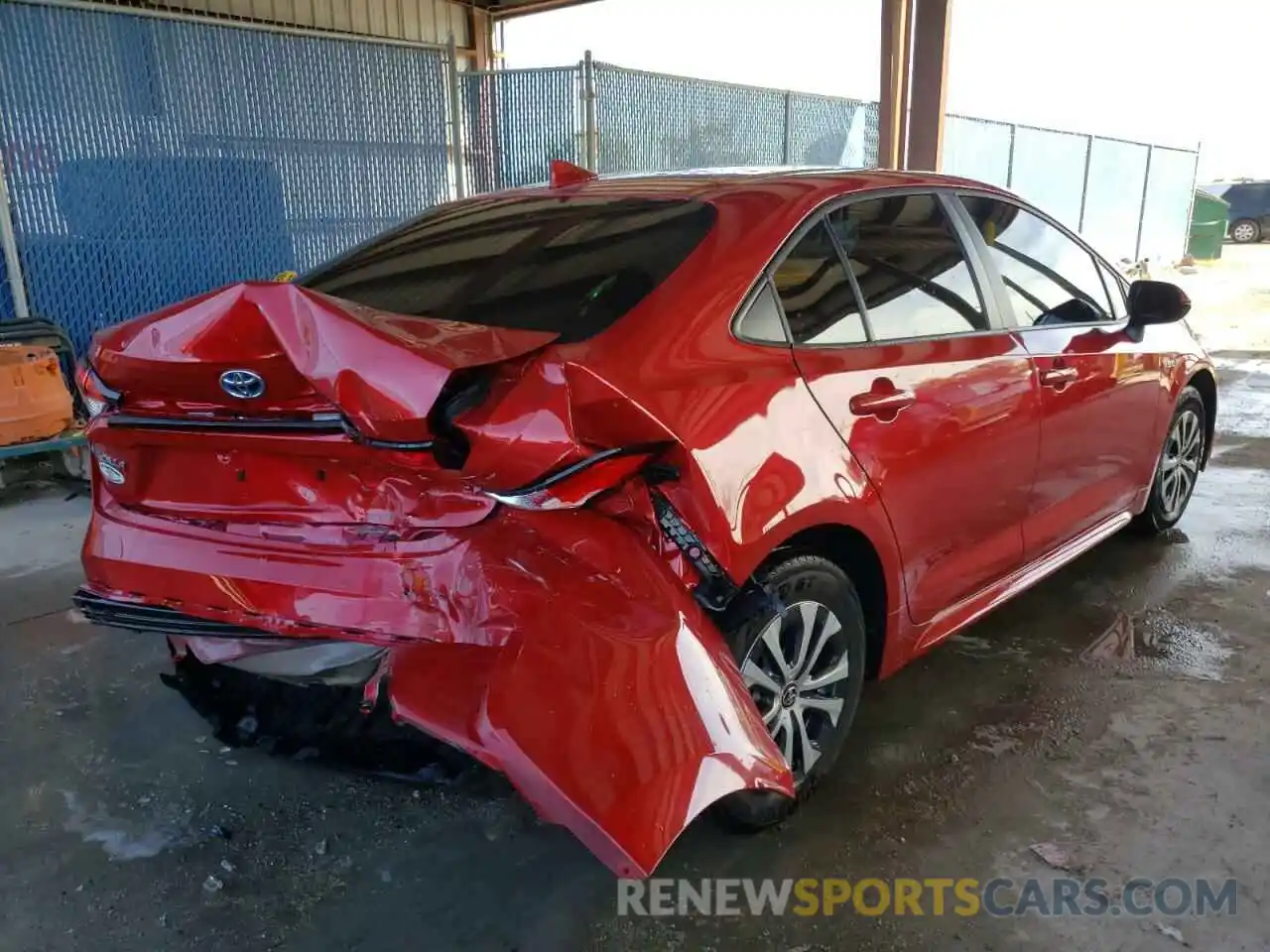 4 Photograph of a damaged car JTDEAMDE0MJ033614 TOYOTA COROLLA 2021