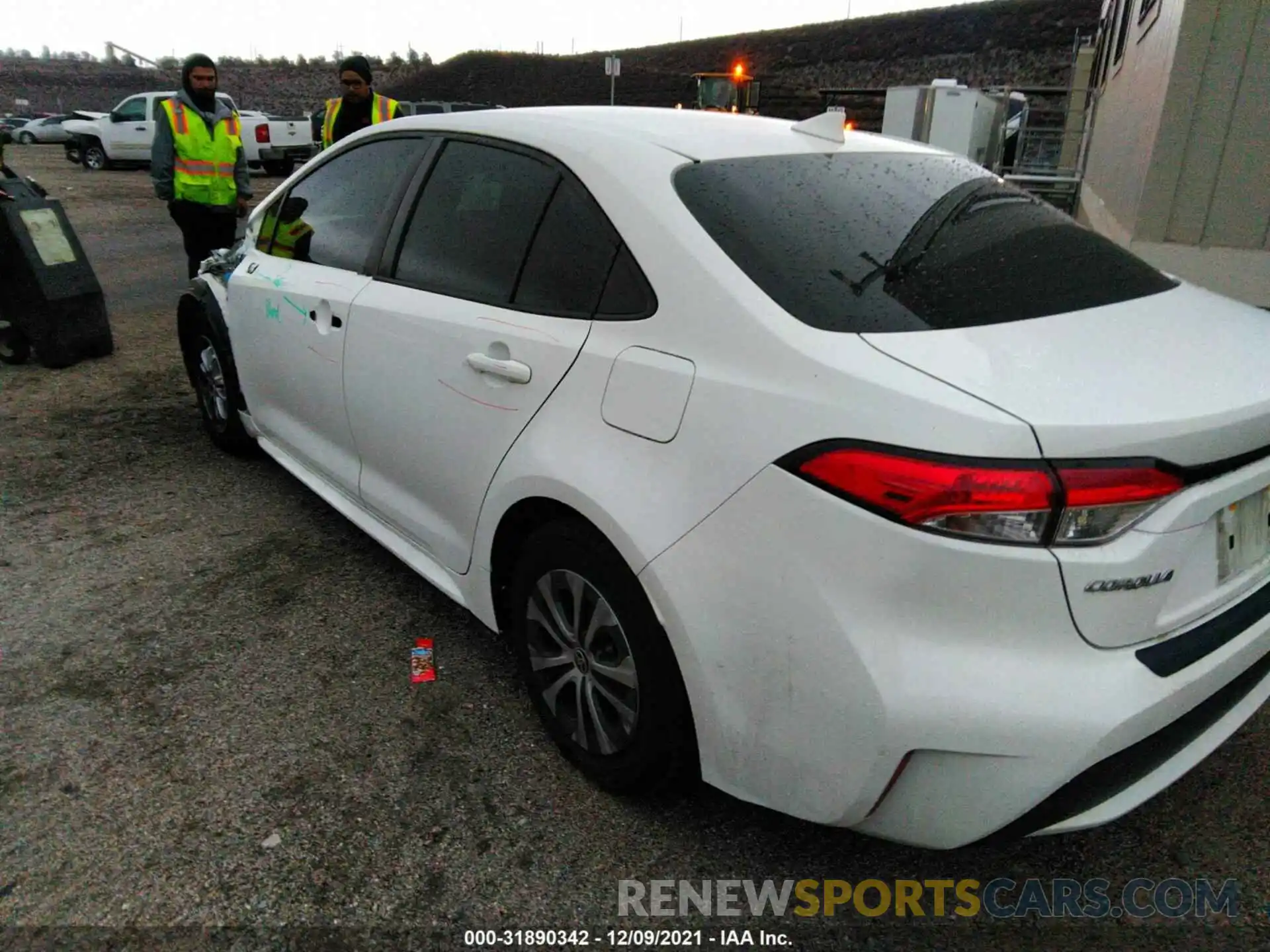 3 Photograph of a damaged car JTDEAMDE1MJ000489 TOYOTA COROLLA 2021