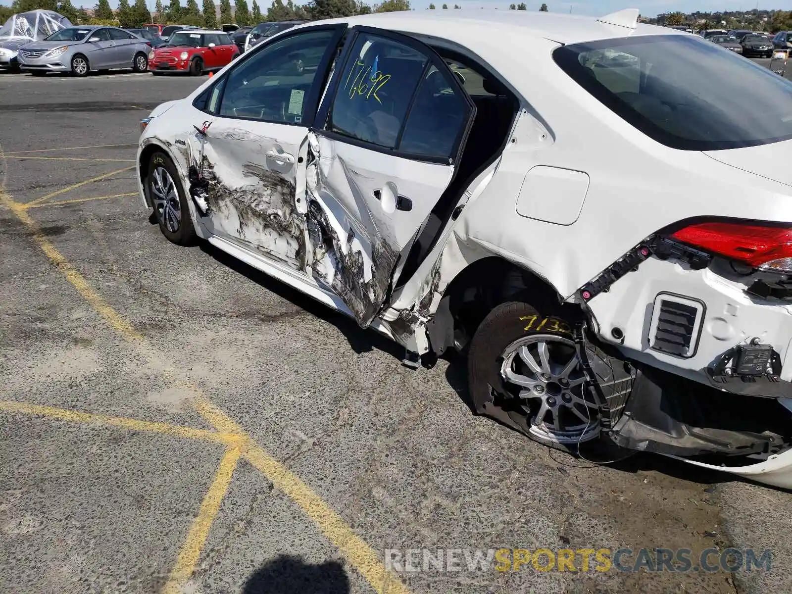 9 Photograph of a damaged car JTDEAMDE1MJ002579 TOYOTA COROLLA 2021