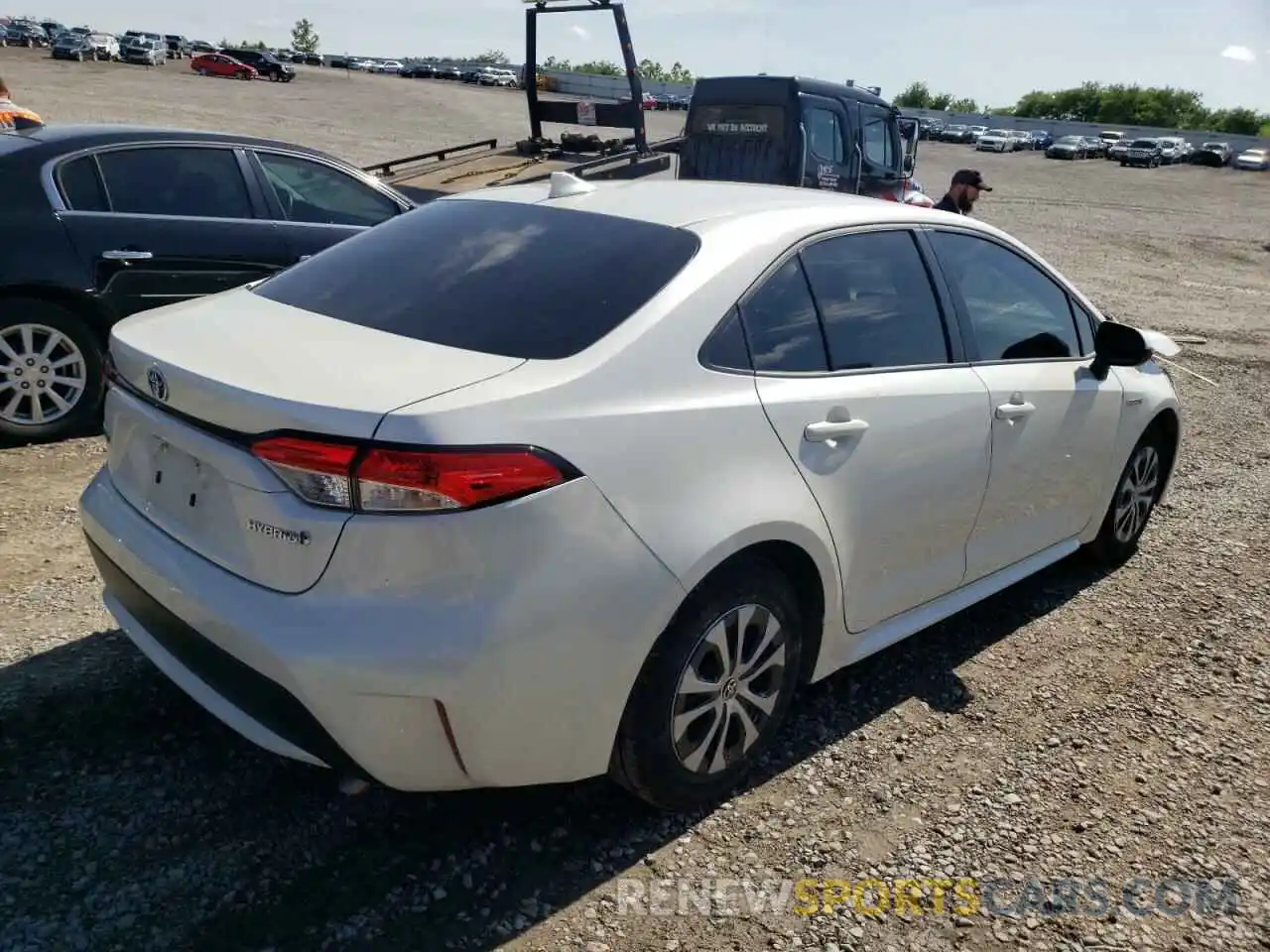 4 Photograph of a damaged car JTDEAMDE1MJ012108 TOYOTA COROLLA 2021