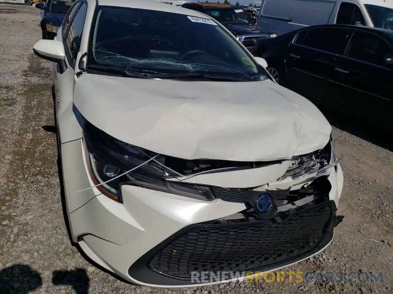 9 Photograph of a damaged car JTDEAMDE1MJ012108 TOYOTA COROLLA 2021