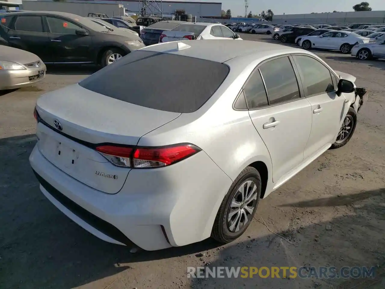 4 Photograph of a damaged car JTDEAMDE1MJ013324 TOYOTA COROLLA 2021