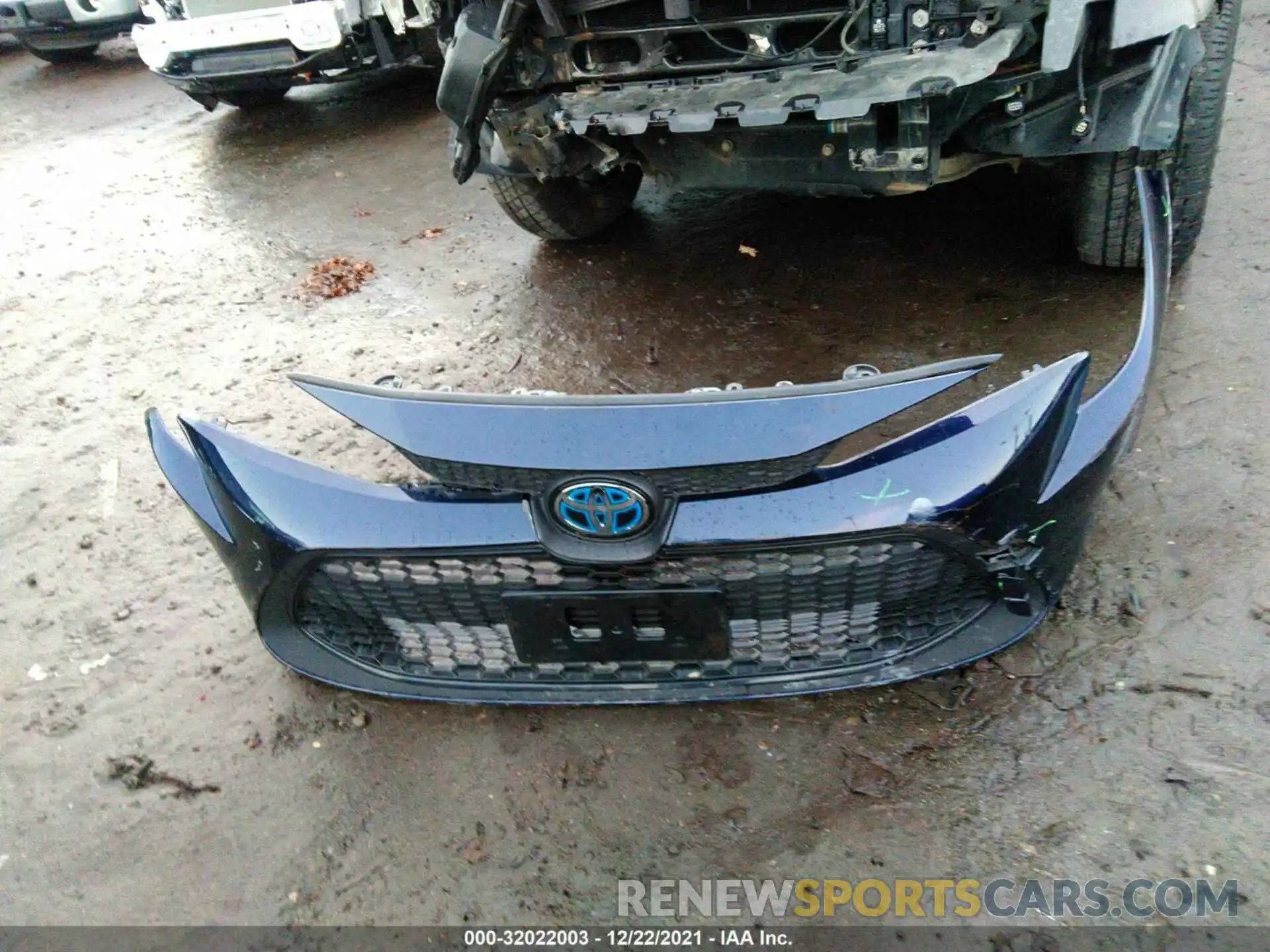 11 Photograph of a damaged car JTDEAMDE1MJ013923 TOYOTA COROLLA 2021