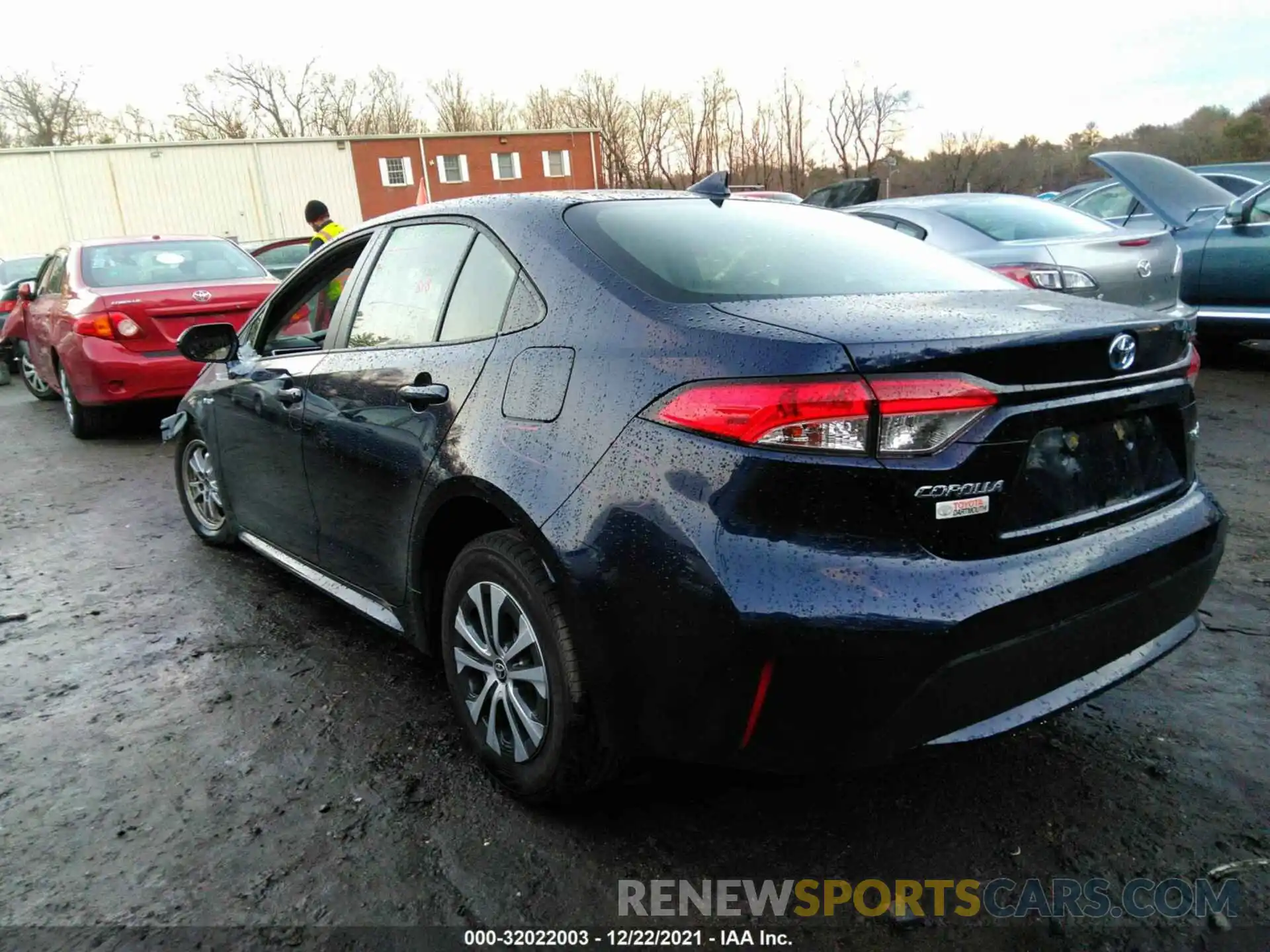 3 Photograph of a damaged car JTDEAMDE1MJ013923 TOYOTA COROLLA 2021