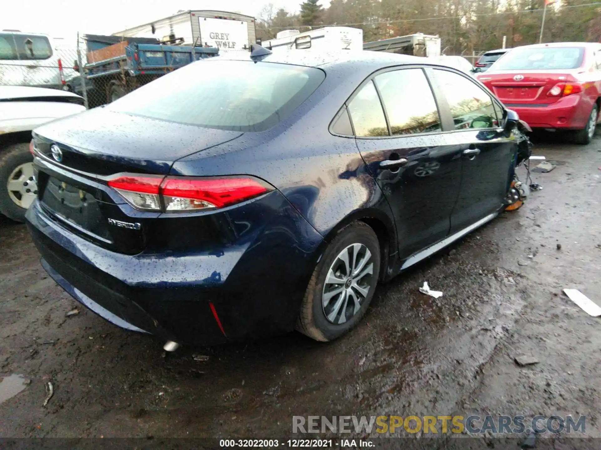 4 Photograph of a damaged car JTDEAMDE1MJ013923 TOYOTA COROLLA 2021