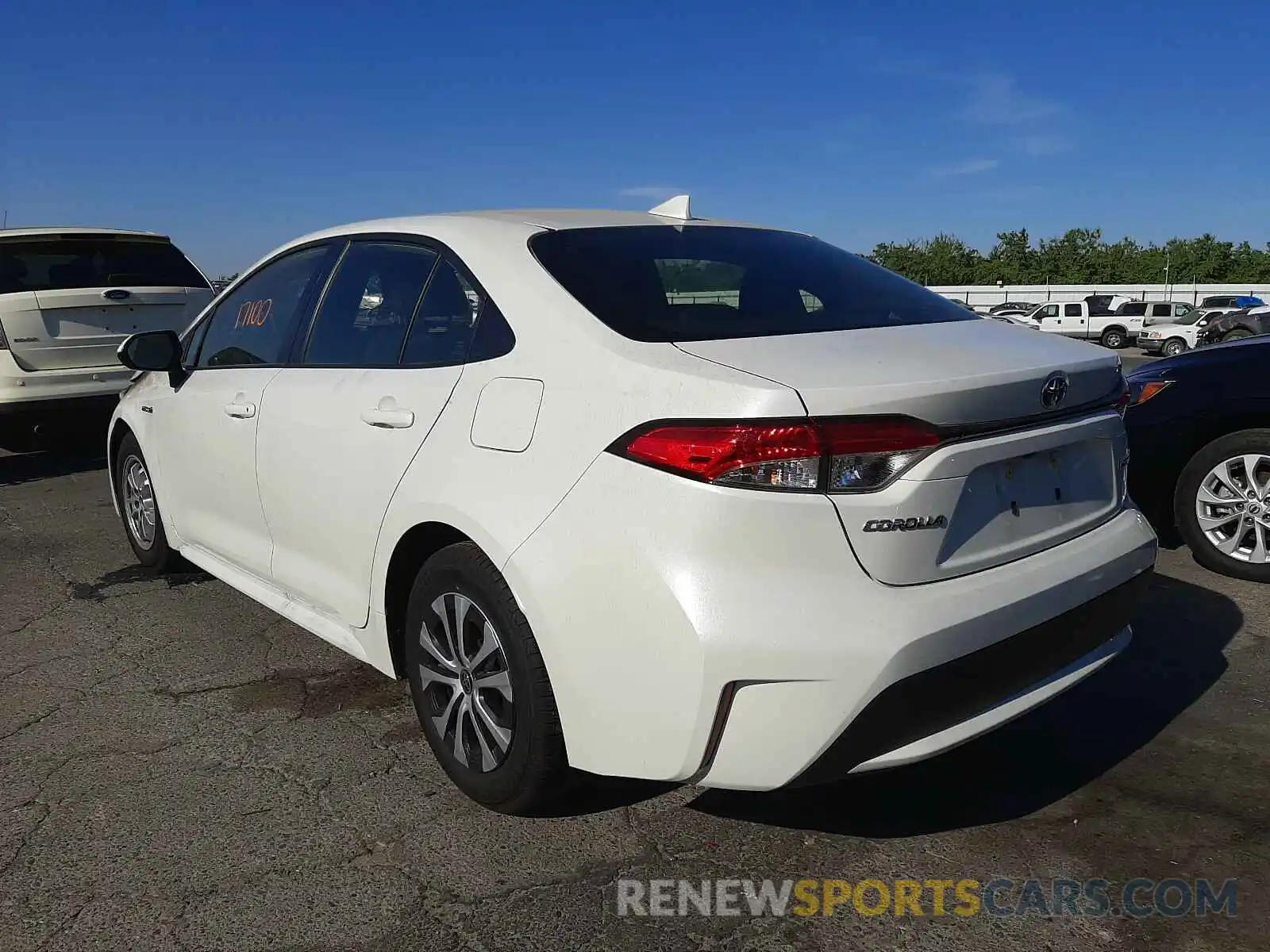 3 Photograph of a damaged car JTDEAMDE1MJ014229 TOYOTA COROLLA 2021