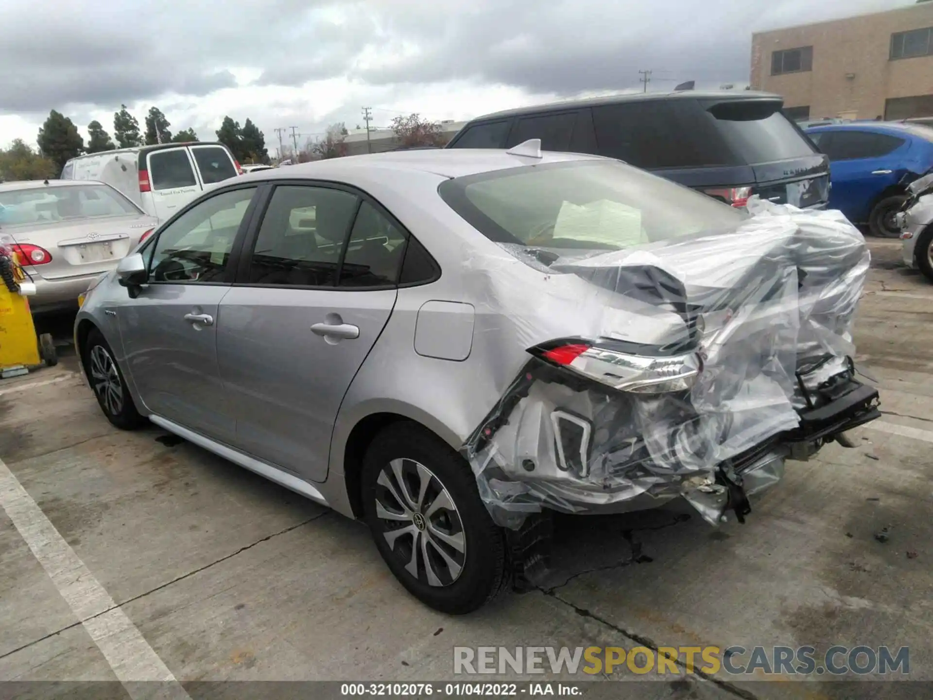 3 Photograph of a damaged car JTDEAMDE1MJ015252 TOYOTA COROLLA 2021