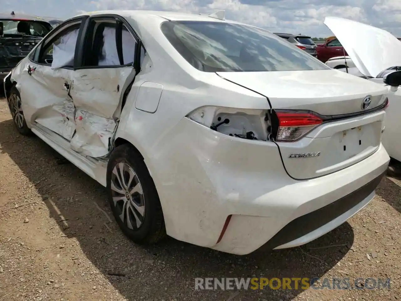 3 Photograph of a damaged car JTDEAMDE1MJ016546 TOYOTA COROLLA 2021