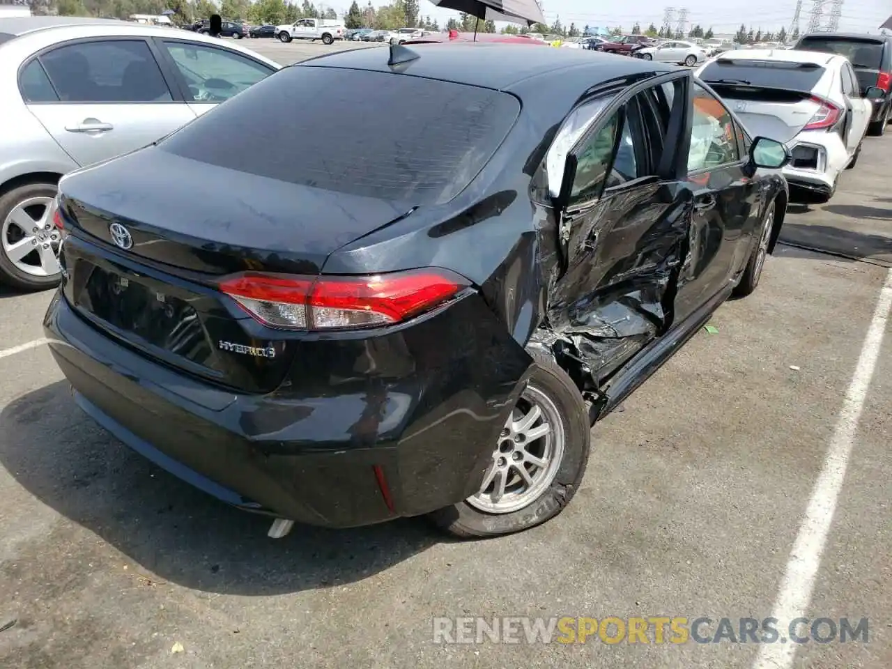 4 Photograph of a damaged car JTDEAMDE1MJ019091 TOYOTA COROLLA 2021